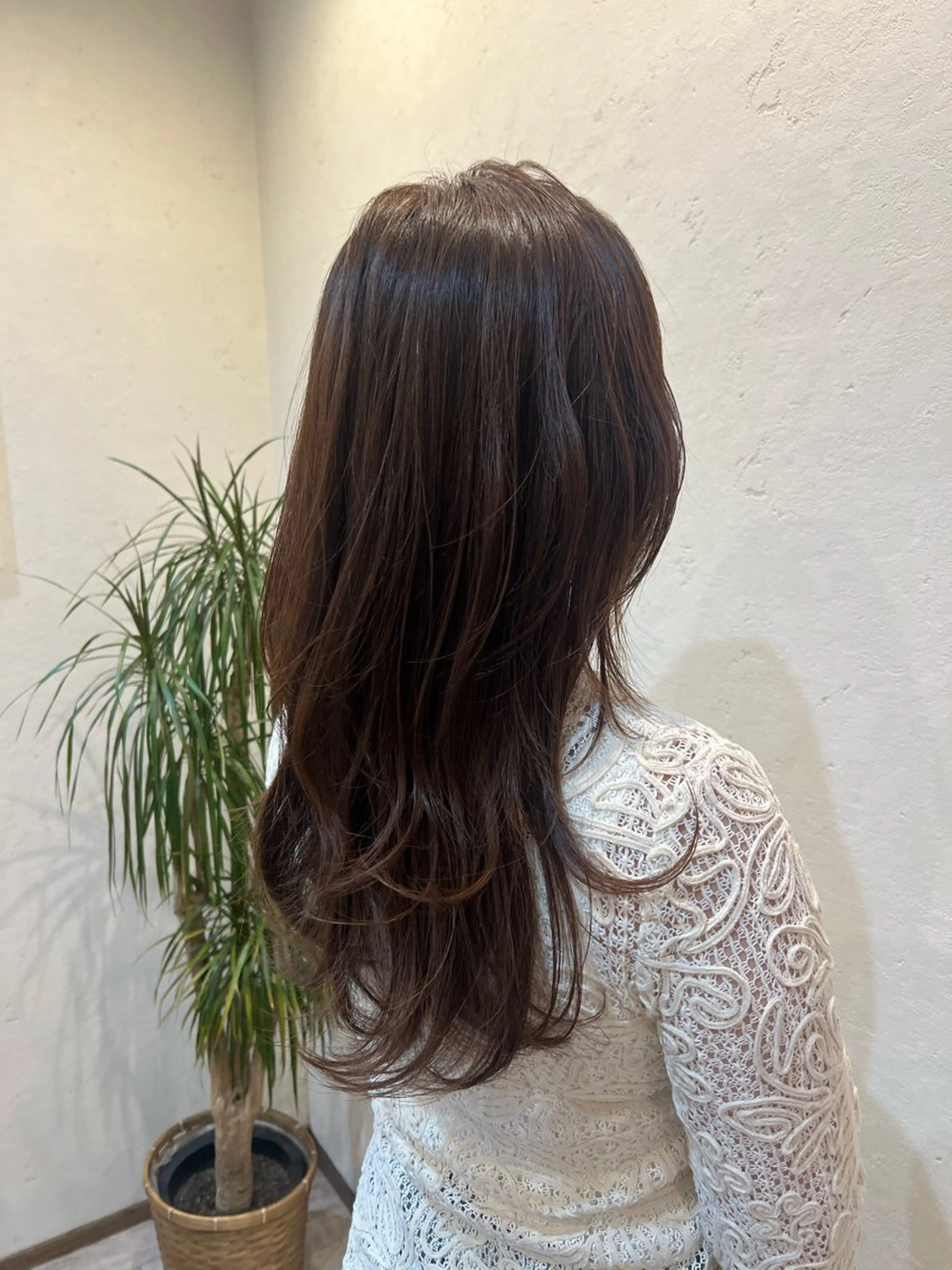 ロング カラー ベージュカラー 透明感カラー ヘアカラー トリートメント 工藤 梨花のヘアスタイル