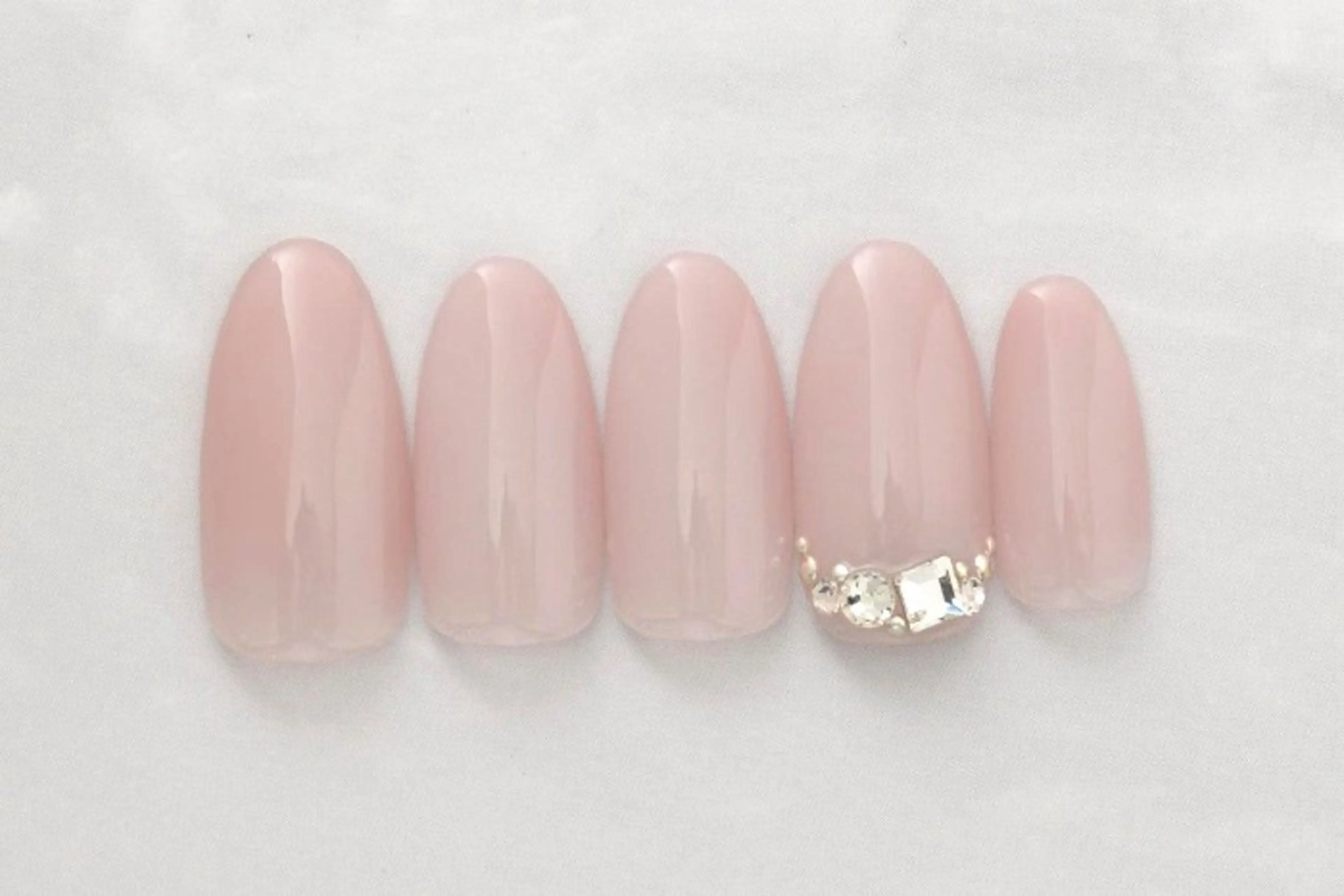 ネイル ワンカラーネイル ストーンネイル 鈴木 麻理絵のネイルデザイン