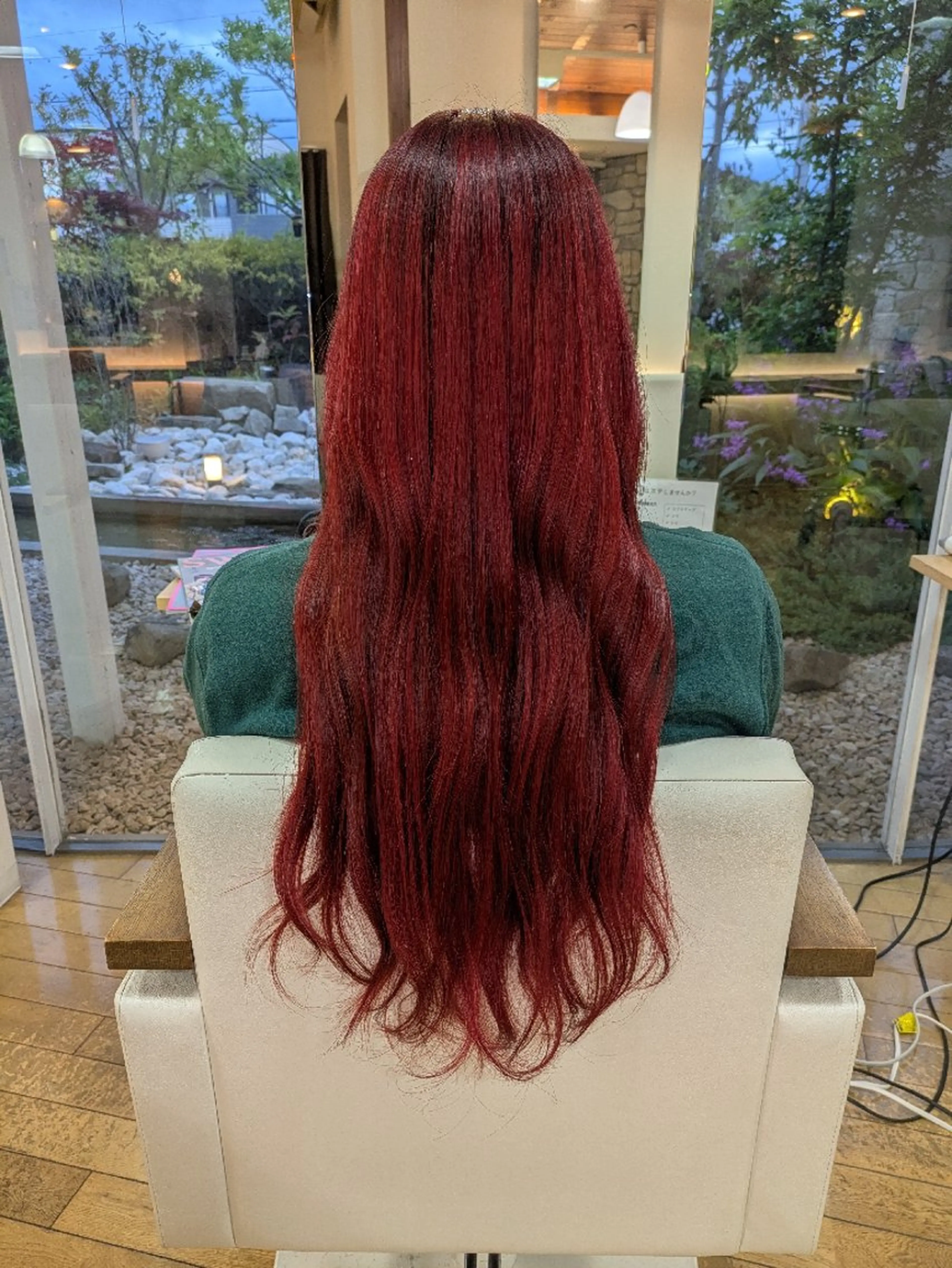 ロング カラー ブリーチ ブリーチなしカラー レッドカラー 藤原 歩生のヘアスタイル