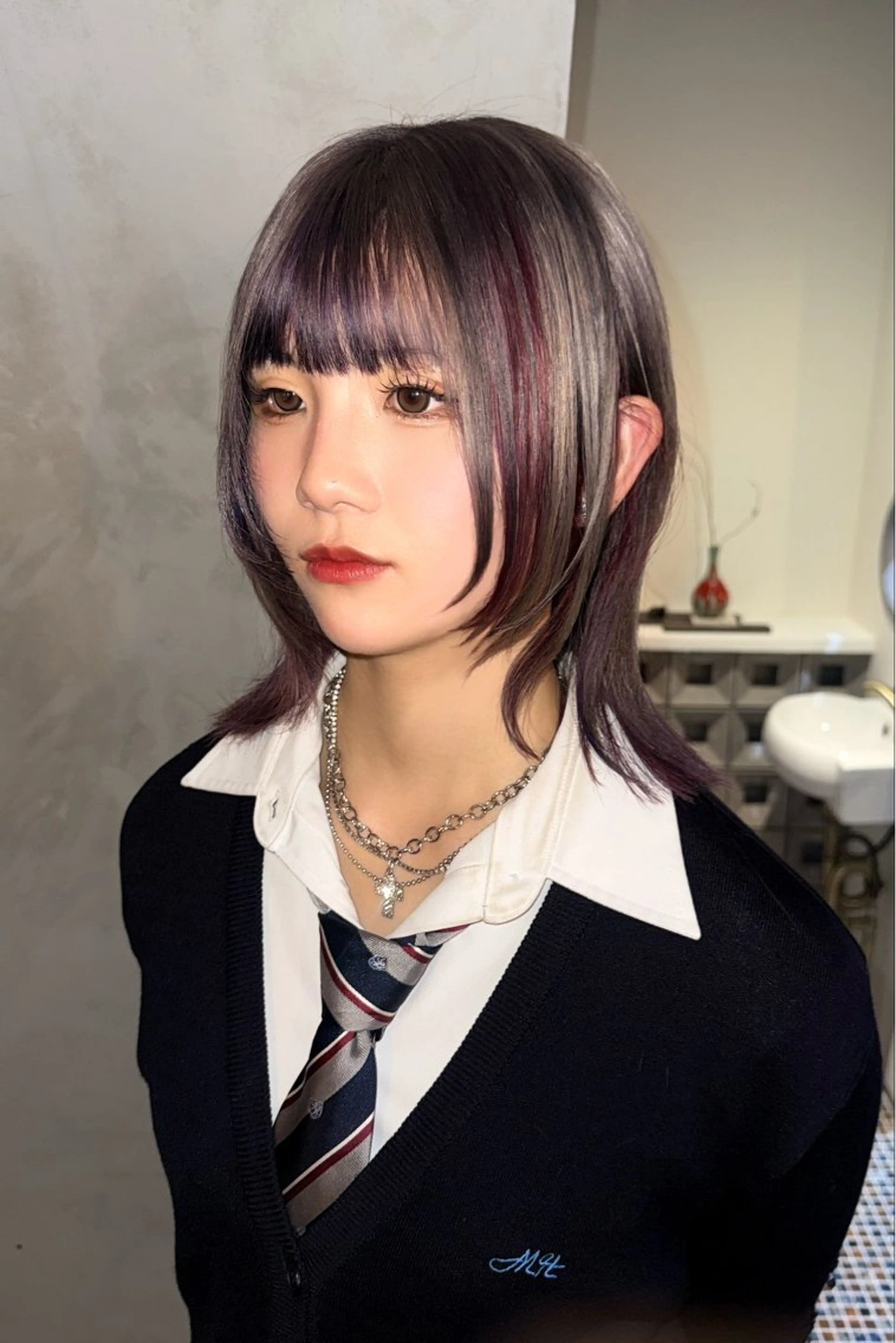 ミディアム カット ヘアカラー 派手髪デザイン なかむらるか🐬💞のヘアスタイル