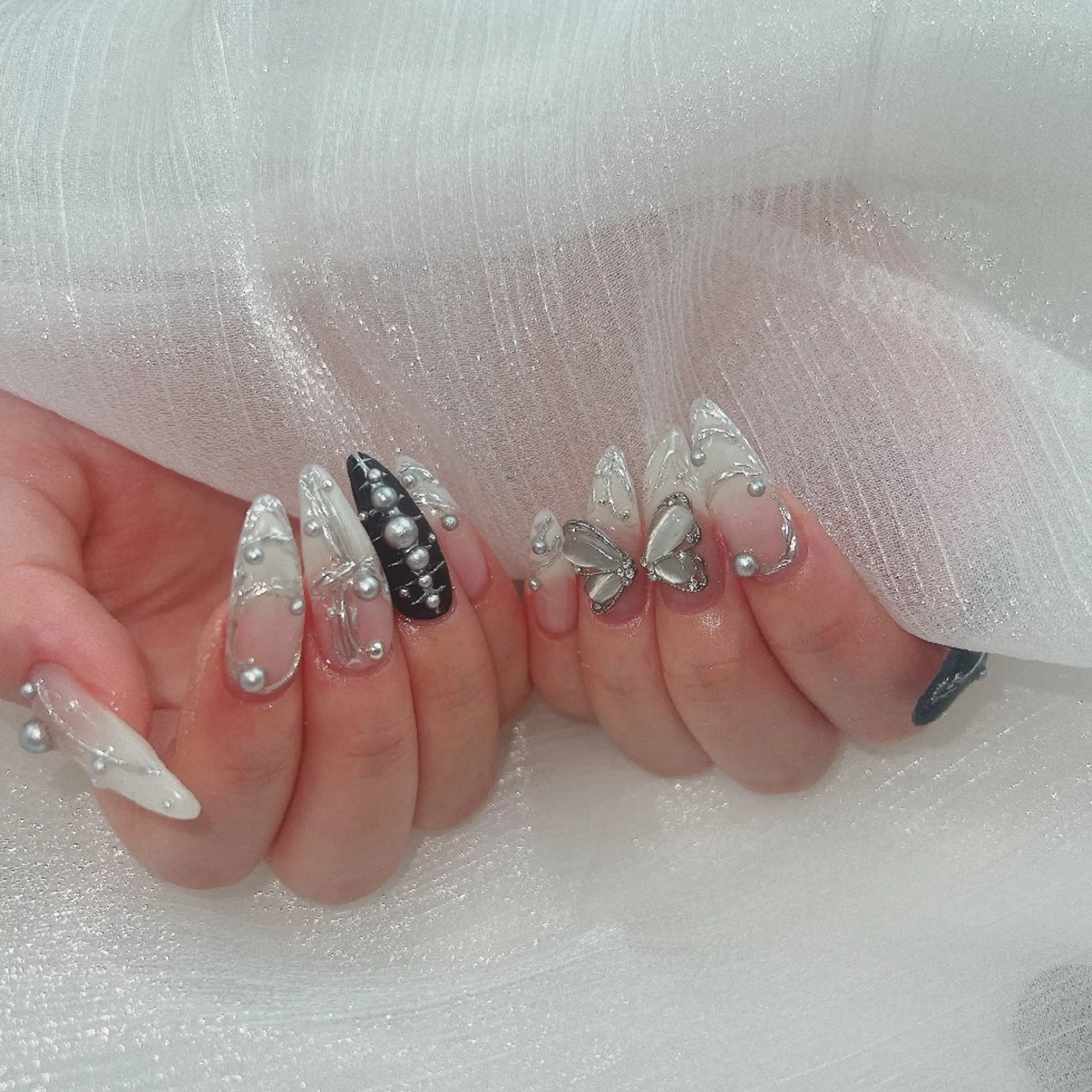 ネイル DOMI　NAIL 💅🏻のネイルデザイン