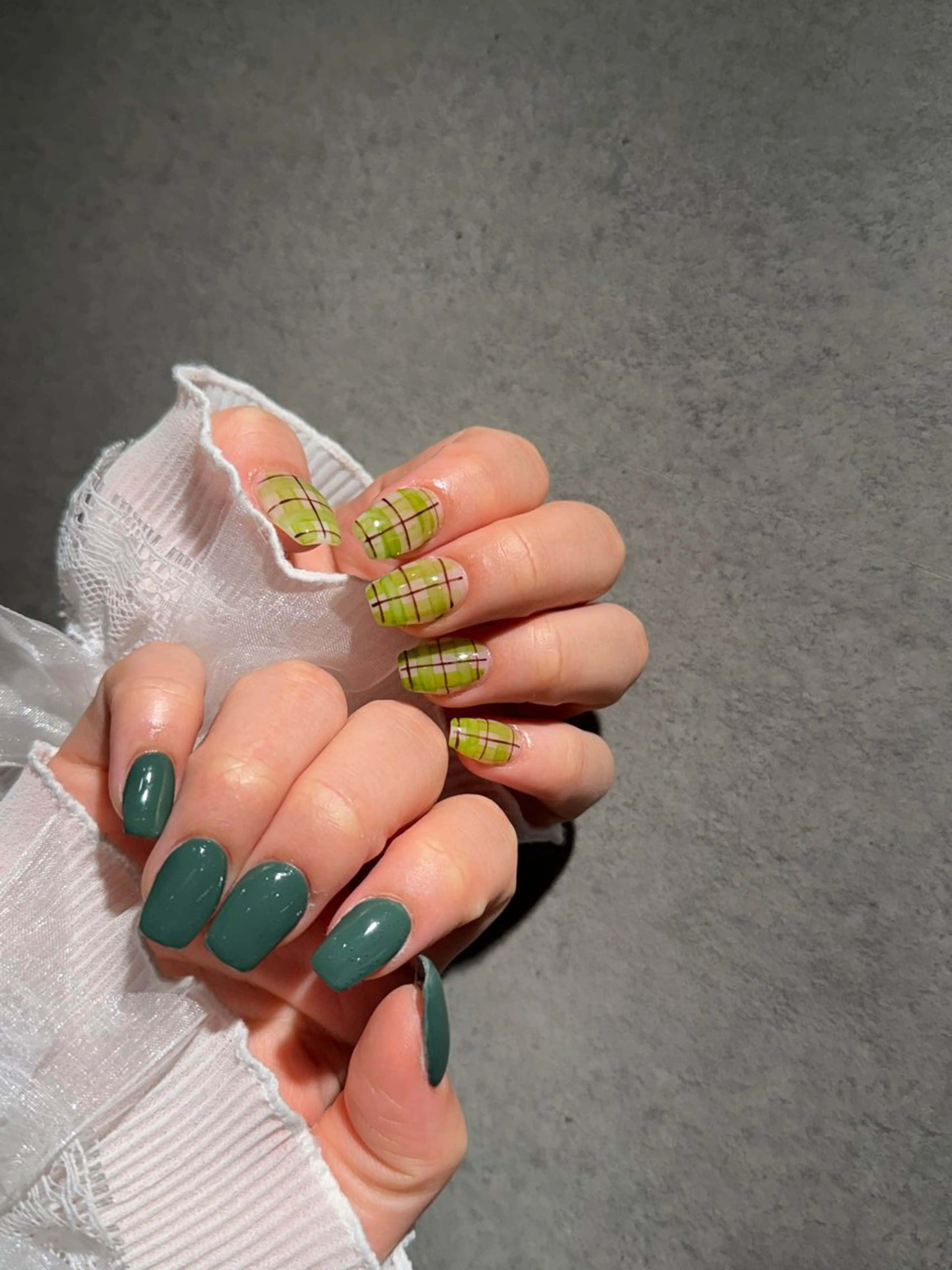 ネイル I-nailロング /ワンホン/キラキラのネイルデザイン