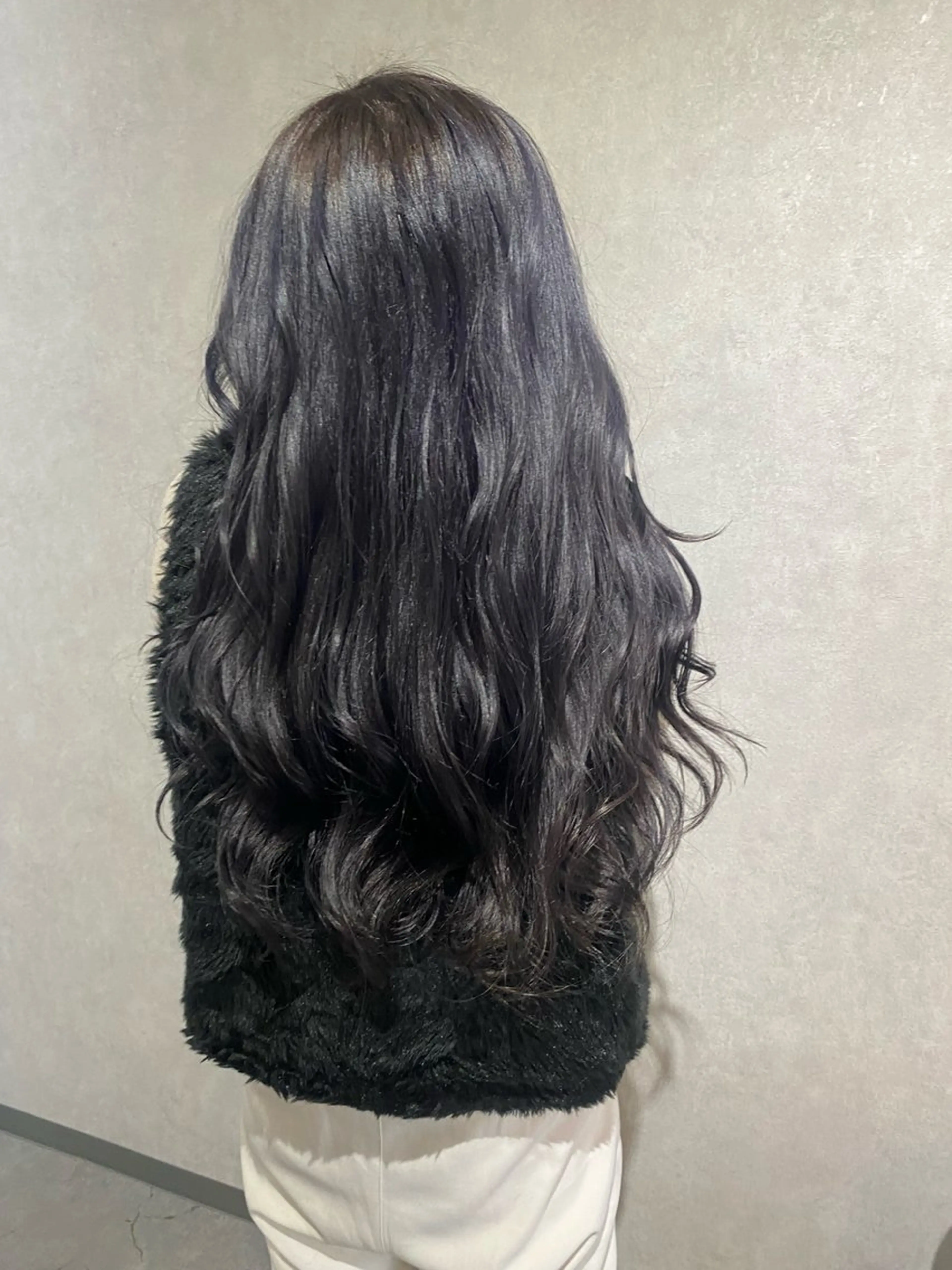 カラー Bish Yanaのヘアスタイル