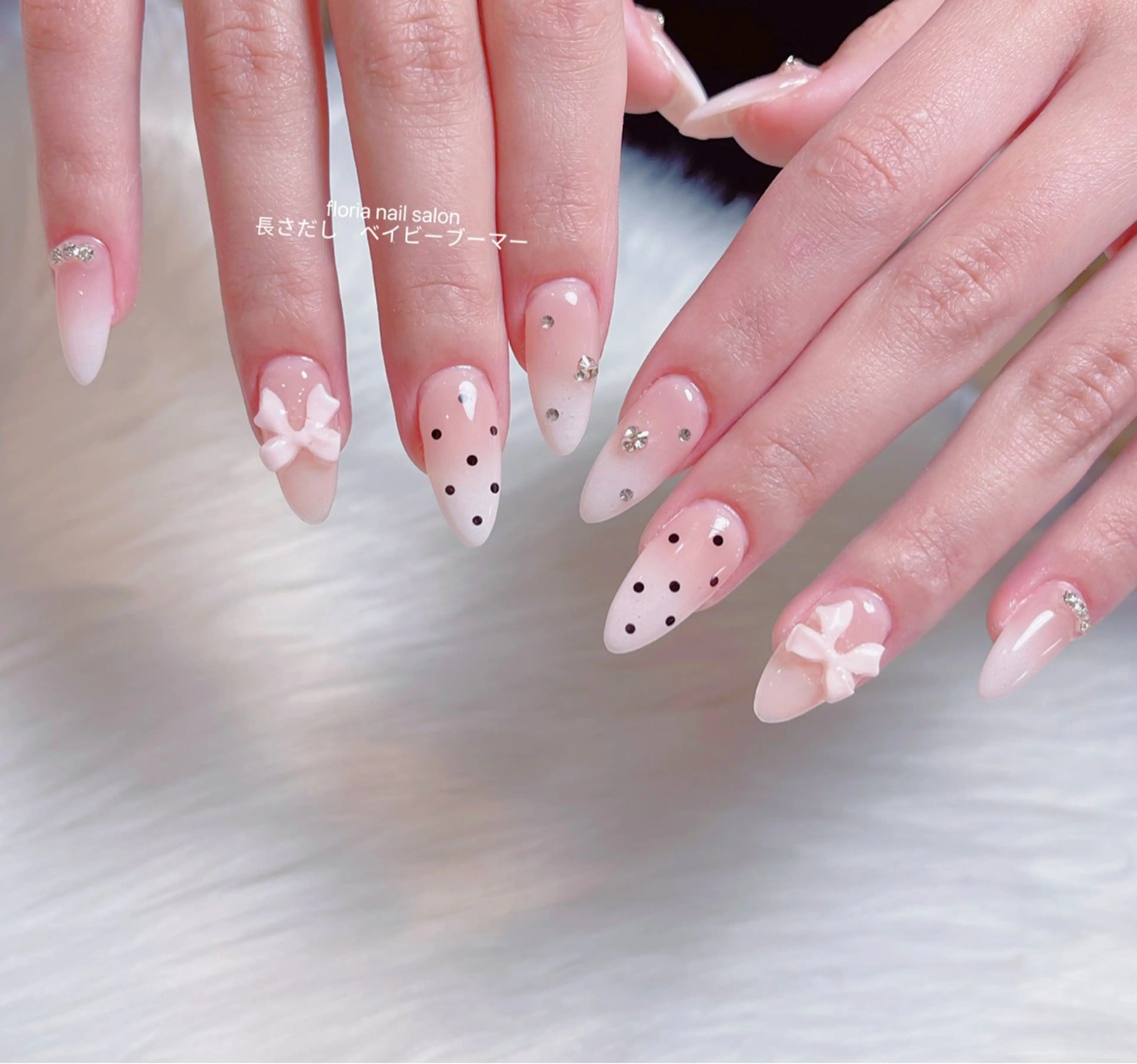 ネイル アートネイル ボルドー チークネイル ドット フレンチネイル ハンドネイル Floria nail salonのネイルデザイン