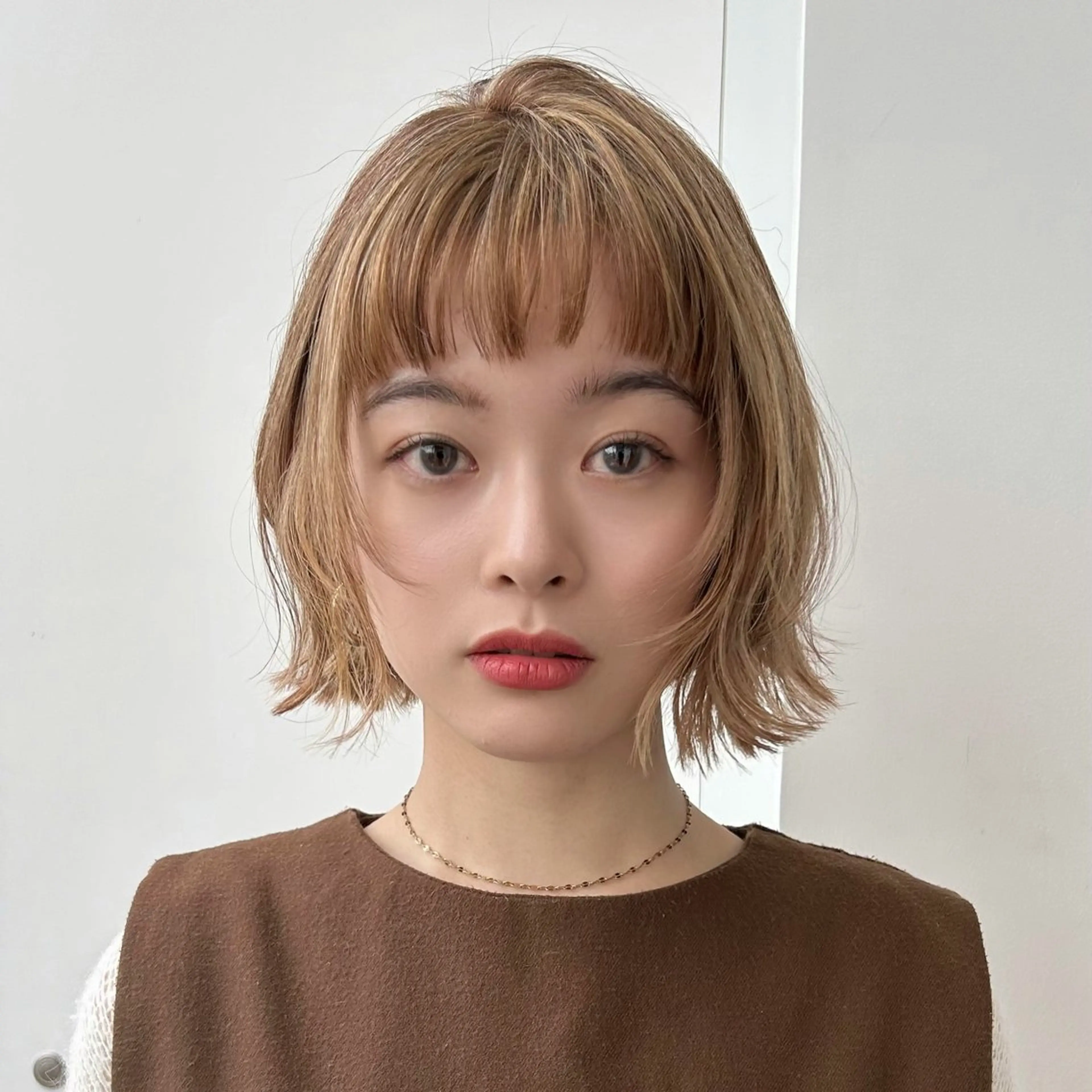 ショート カラー 切りっぱなしボブ/ 縮毛矯正/レンのヘアスタイル