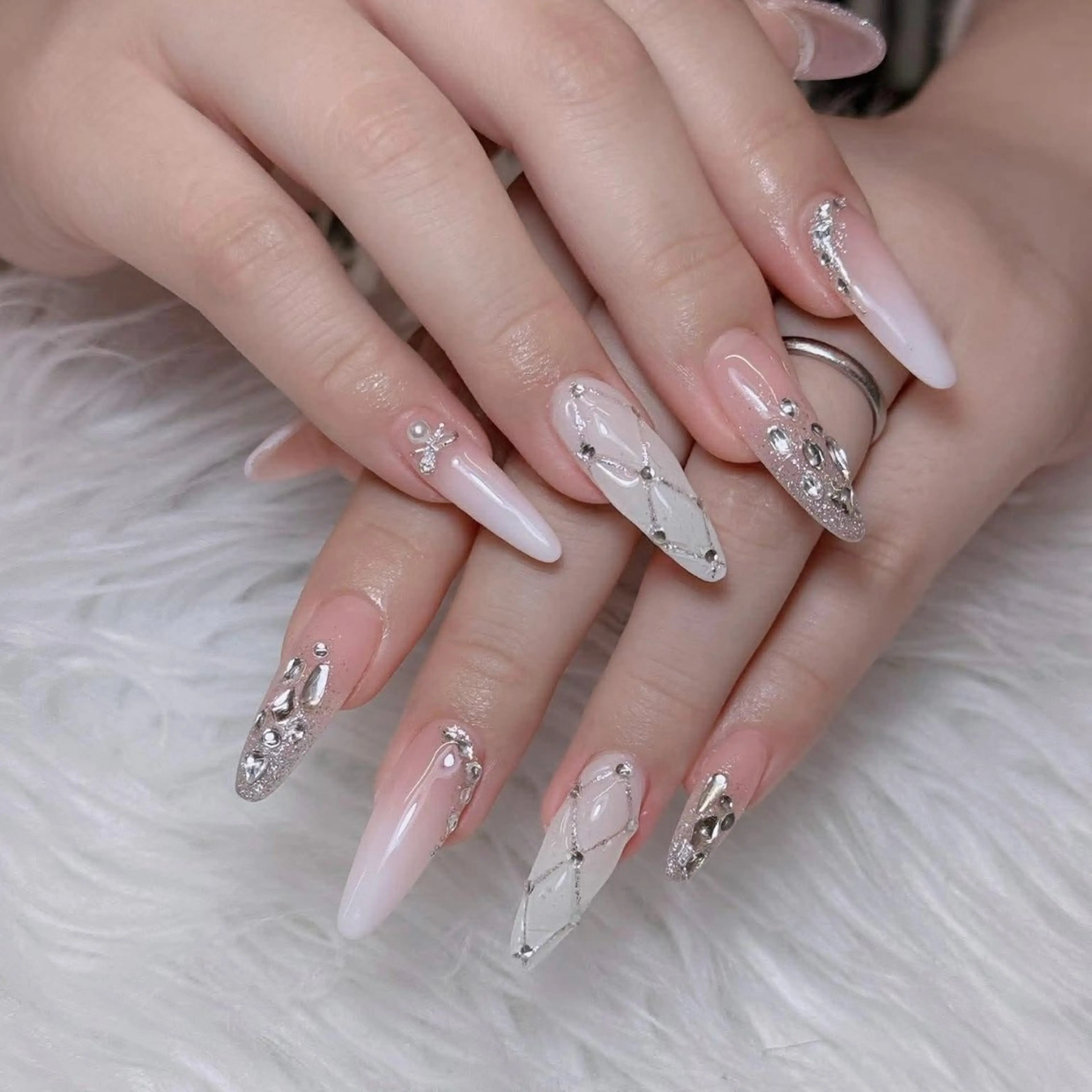 ネイル ハンドネイル ガー NAILのネイルデザイン