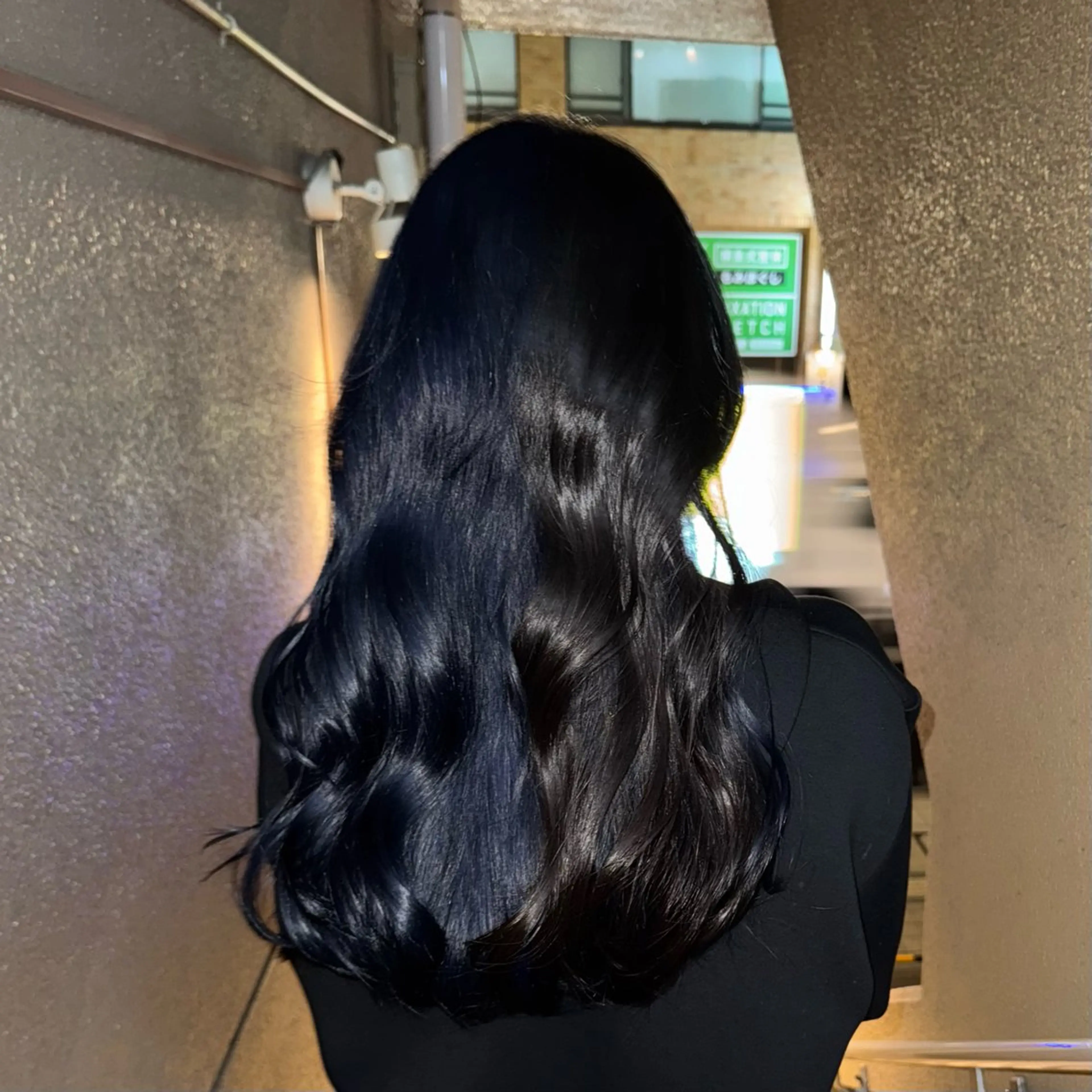 カラー デザインカラー ダブルカラー 澁谷 咲映のヘアスタイル