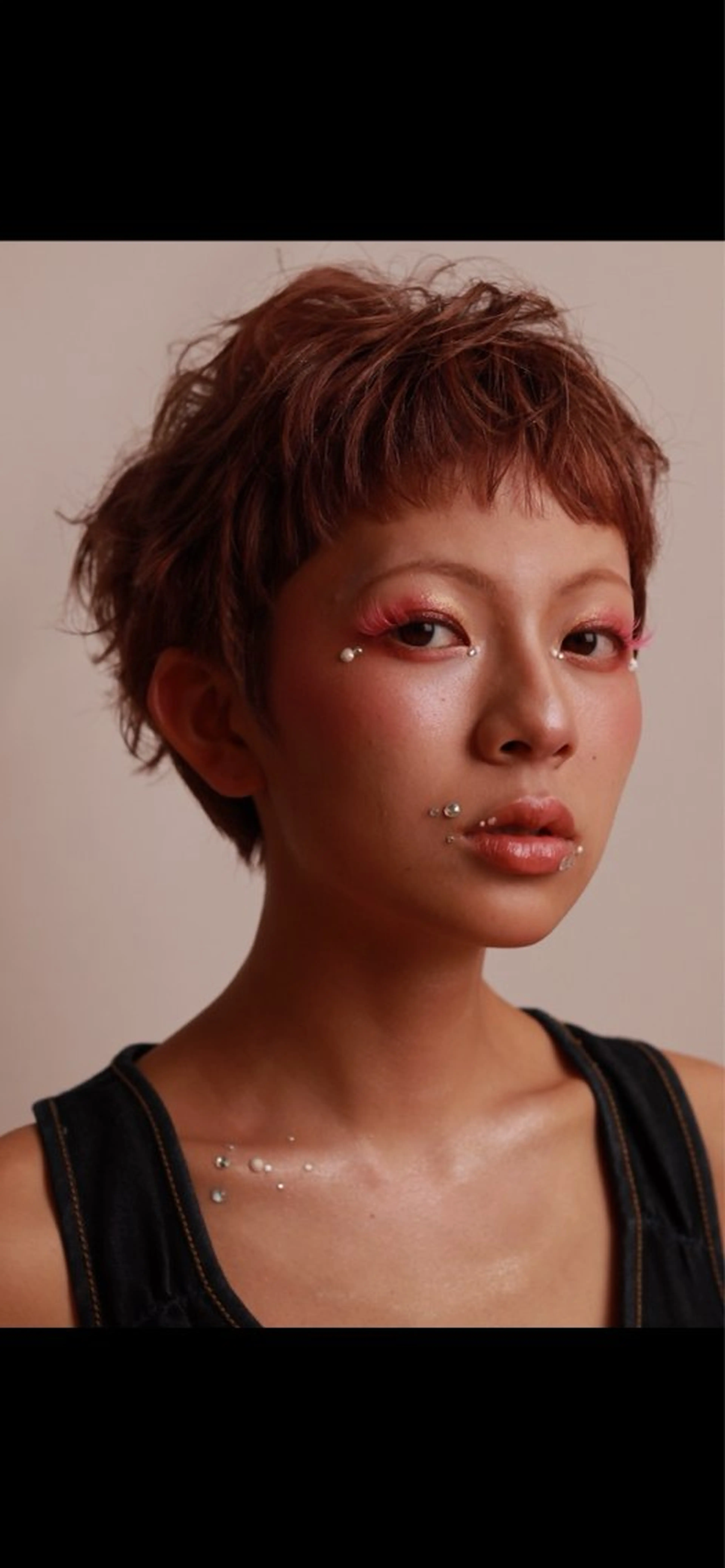 ショート レイヤー/透けカラー ✨KANAのヘアスタイル