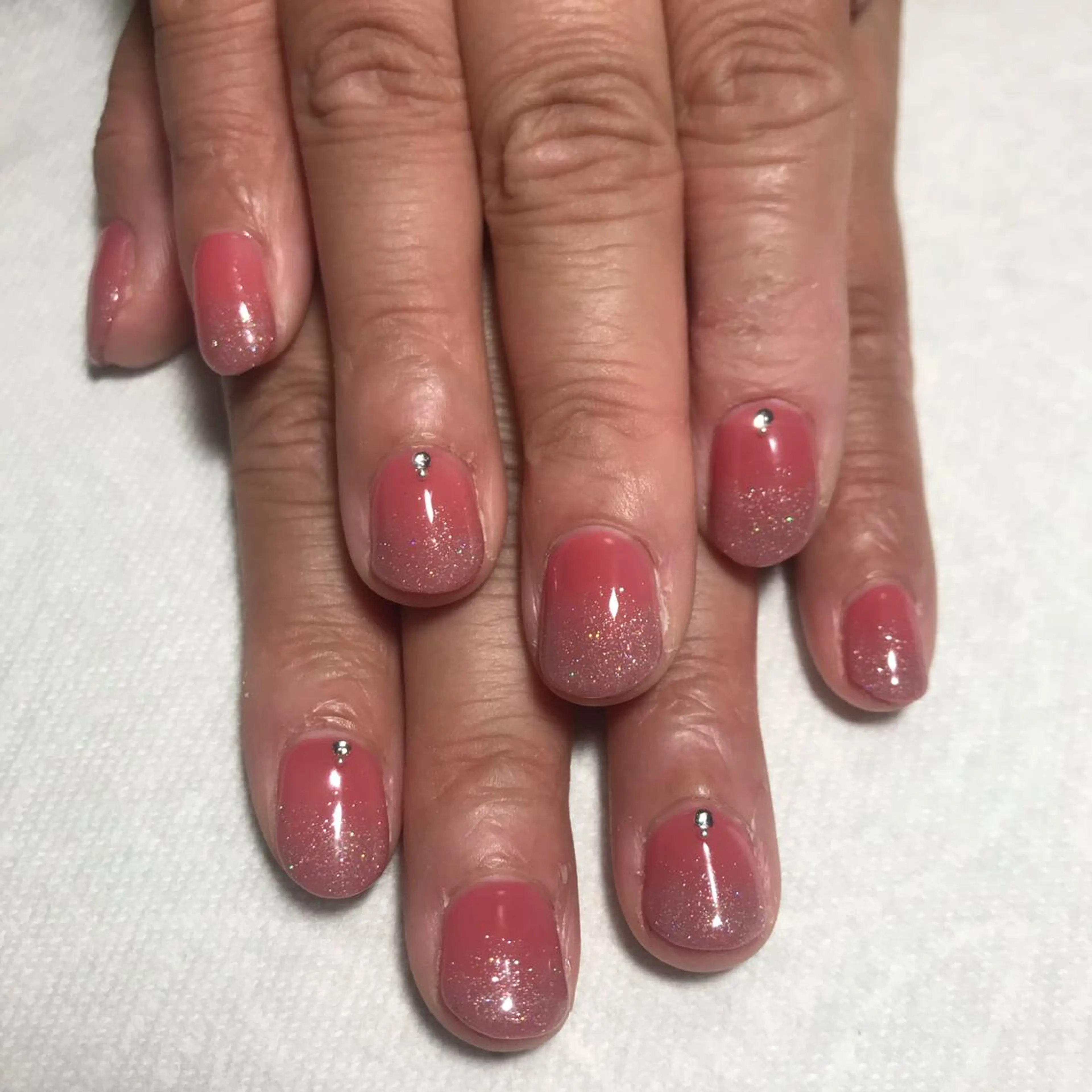 ネイル ECLAT エクラ所属・寺山 千鶴のネイルデザイン