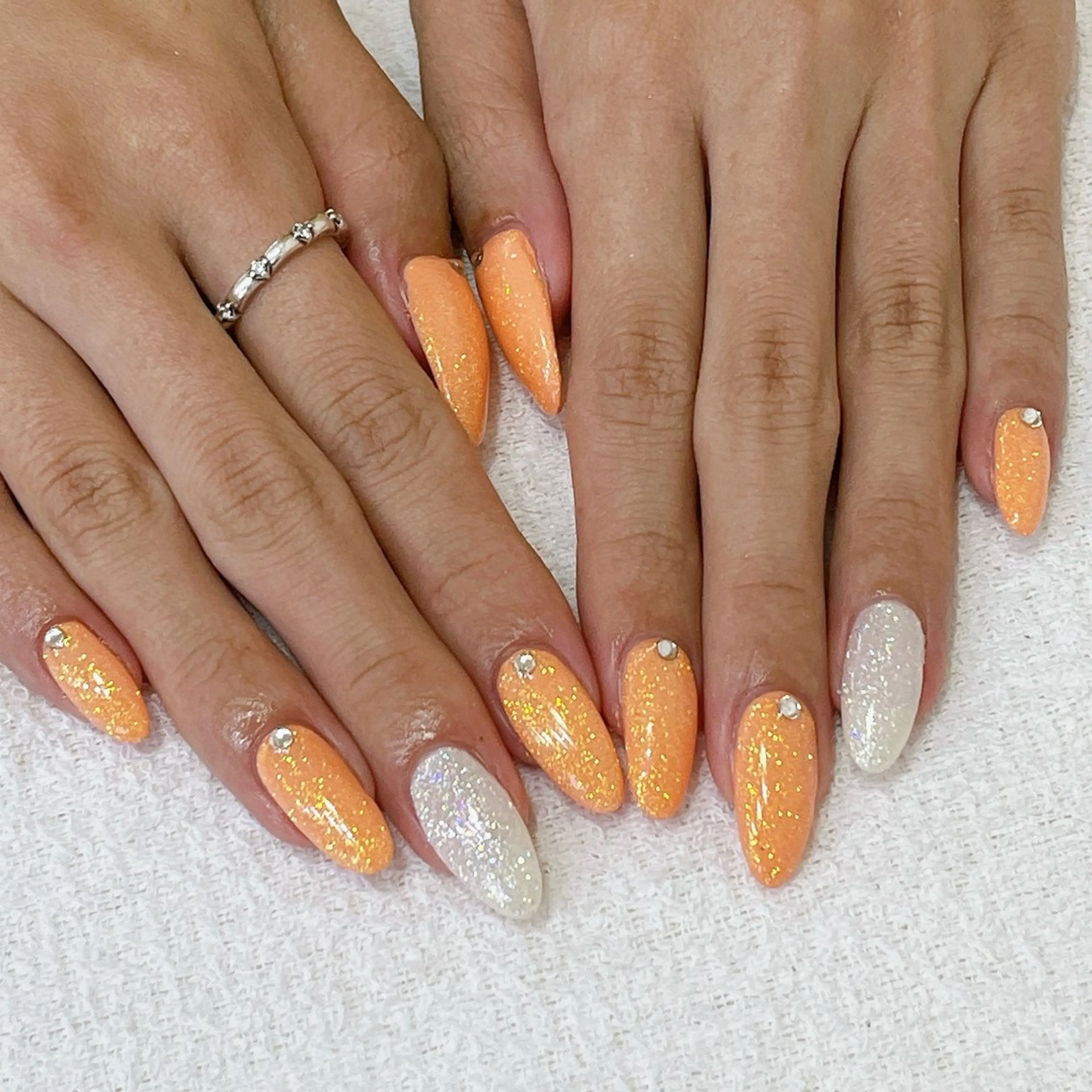 ネイル ラメ(グリッター) オレンジ Ellenail名古屋所属・伊藤 愛のネイルデザイン