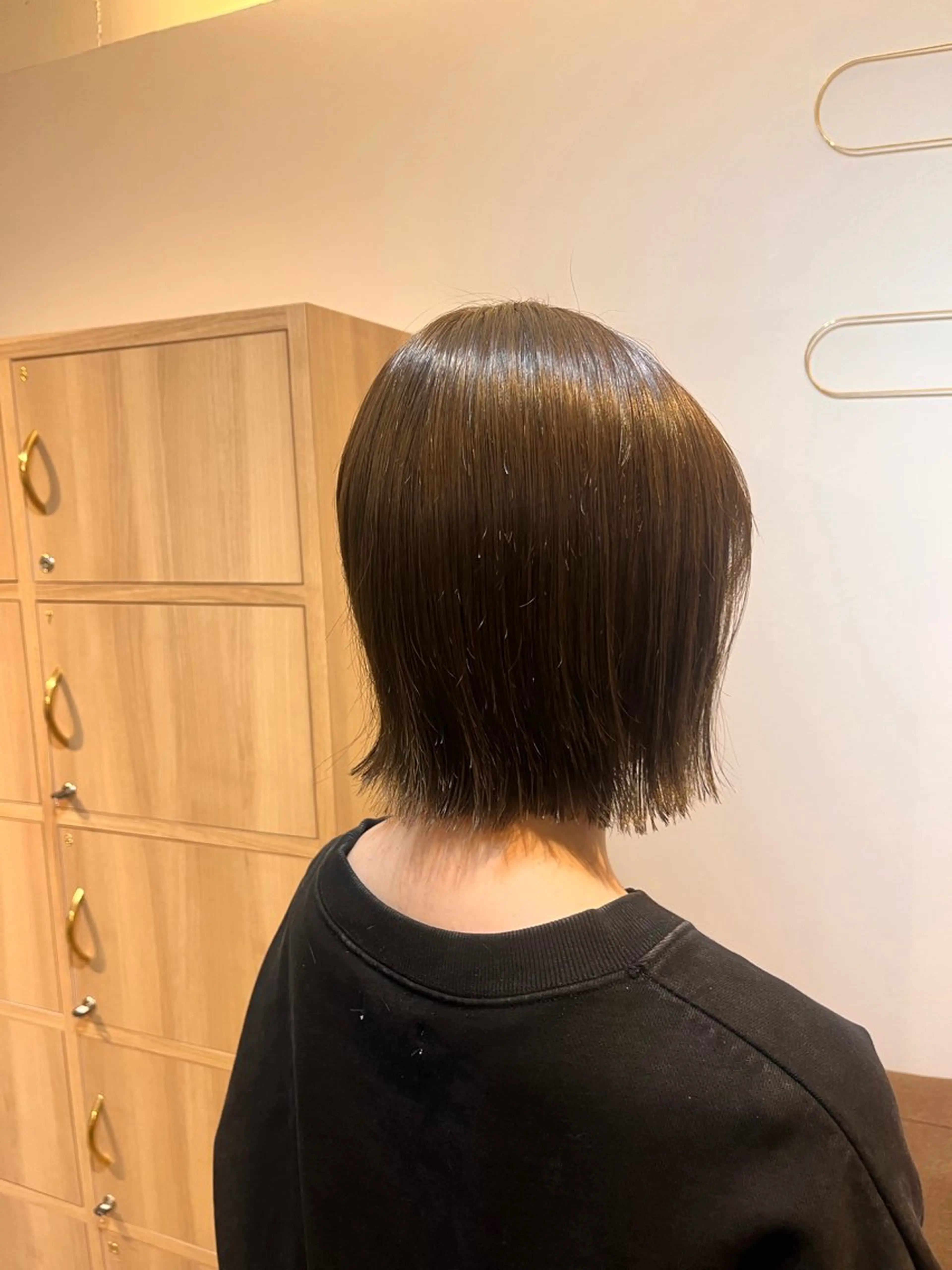 ショート ボブ 外ハネヘア カット 臺 佳連のヘアスタイル