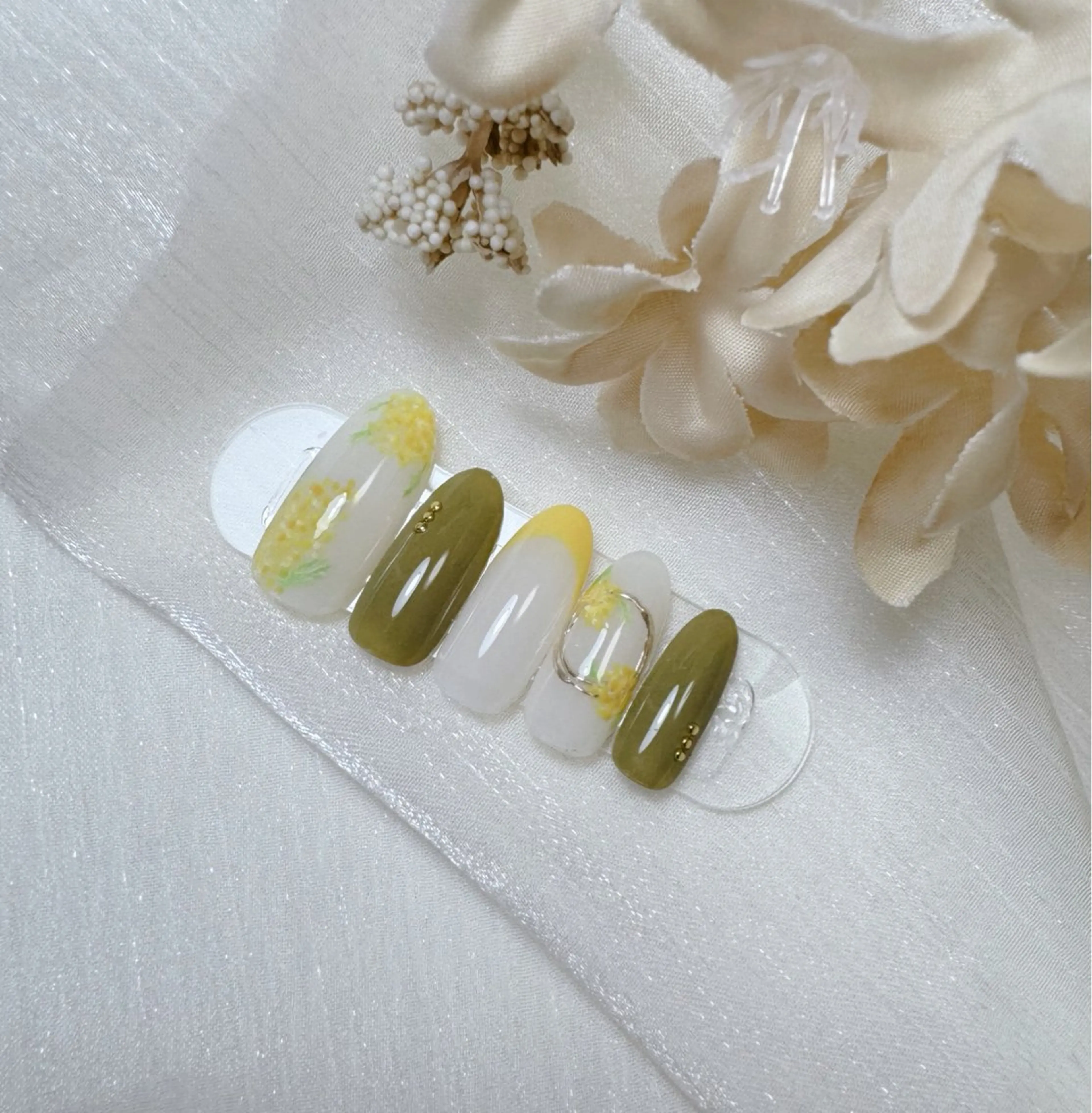 ネイル ハンドネイル ハンドケア 立川 紋歌のネイルデザイン