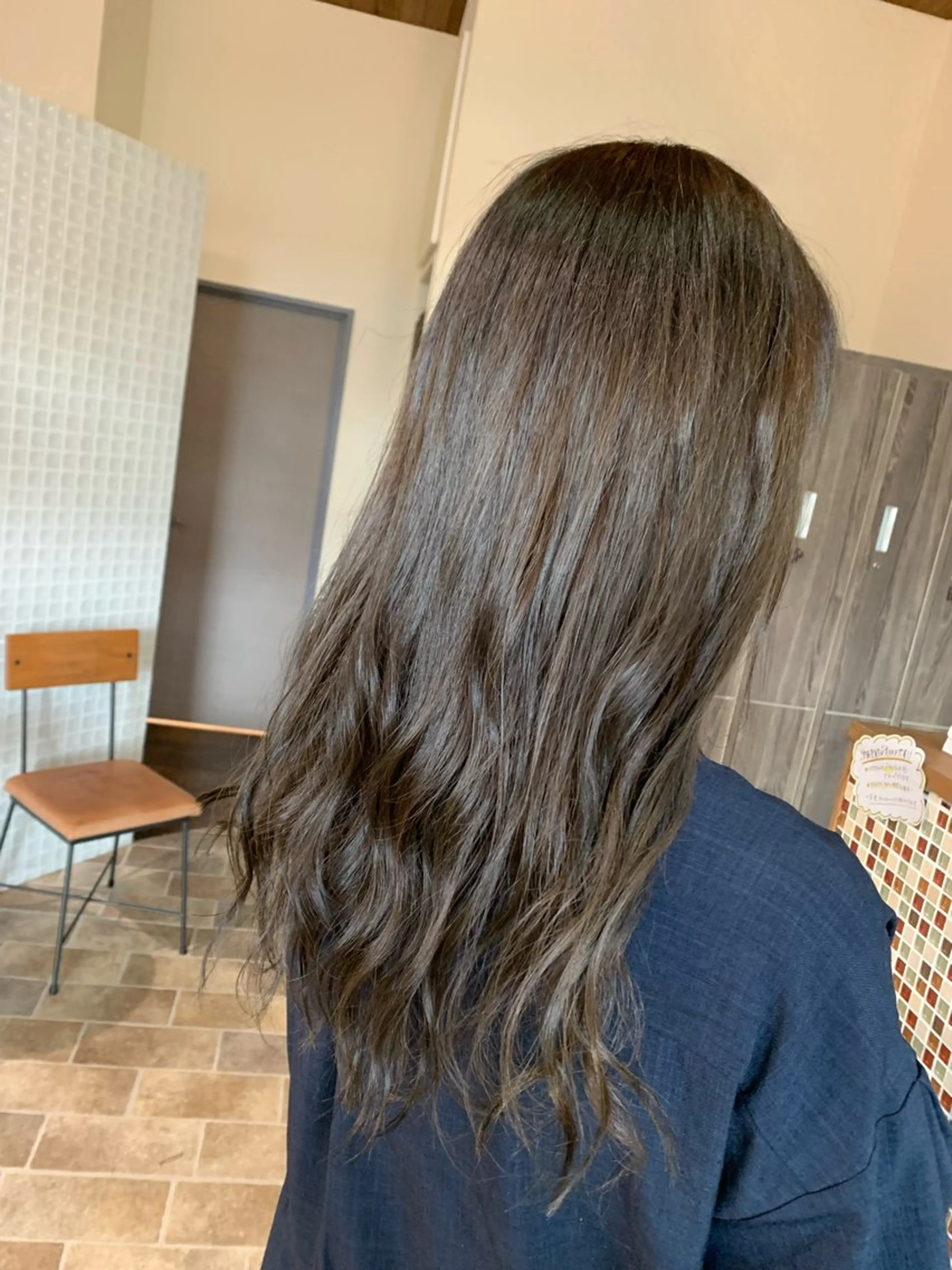 ロング カラー ブラウンカラー カット ヘアカラー トリートメント 礒谷 夏帆のヘアスタイル