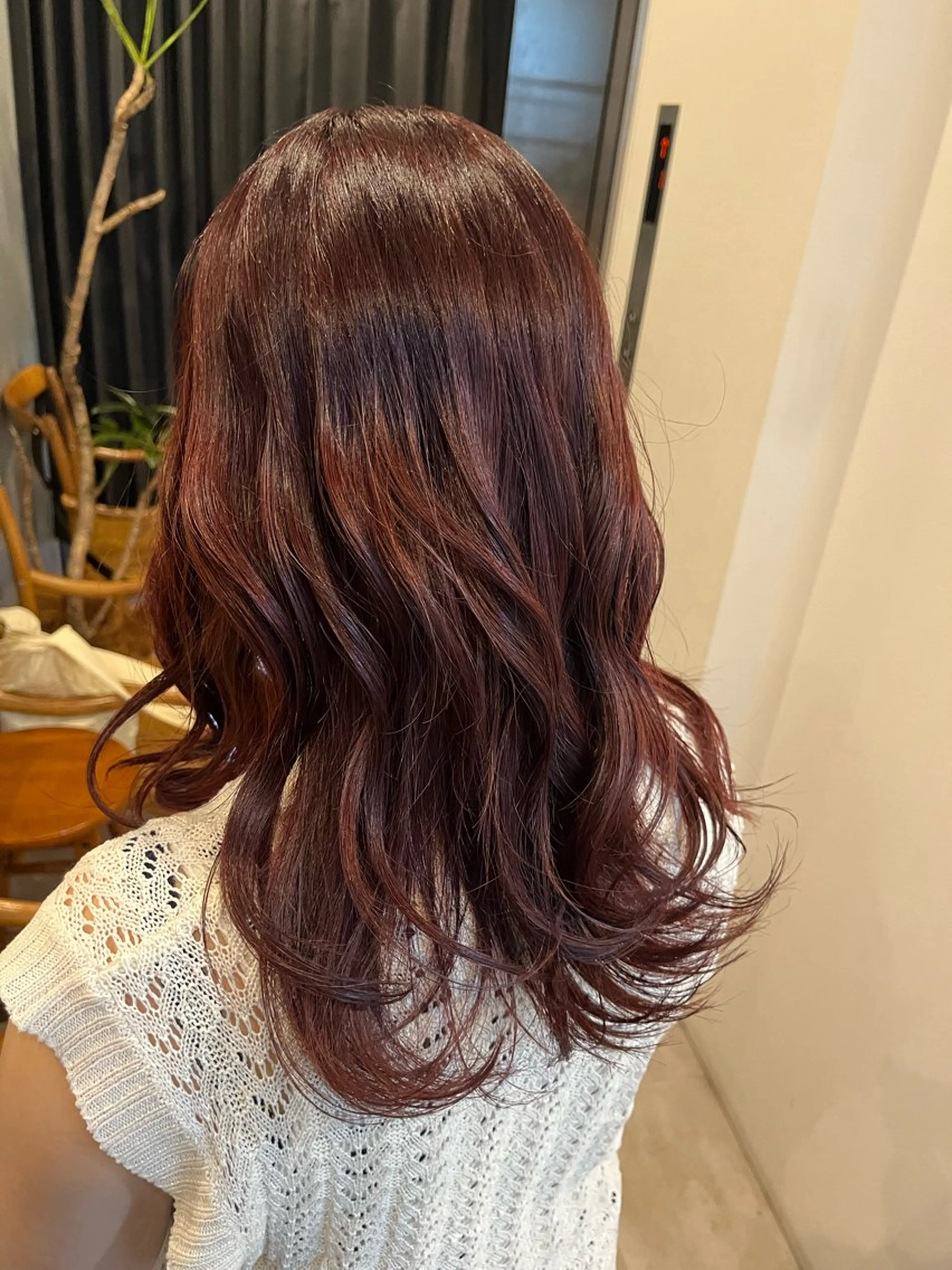 ロング カラー カット ヘアカラー トリートメント ブリーチなし 暖色カラー/井上あいのヘアスタイル