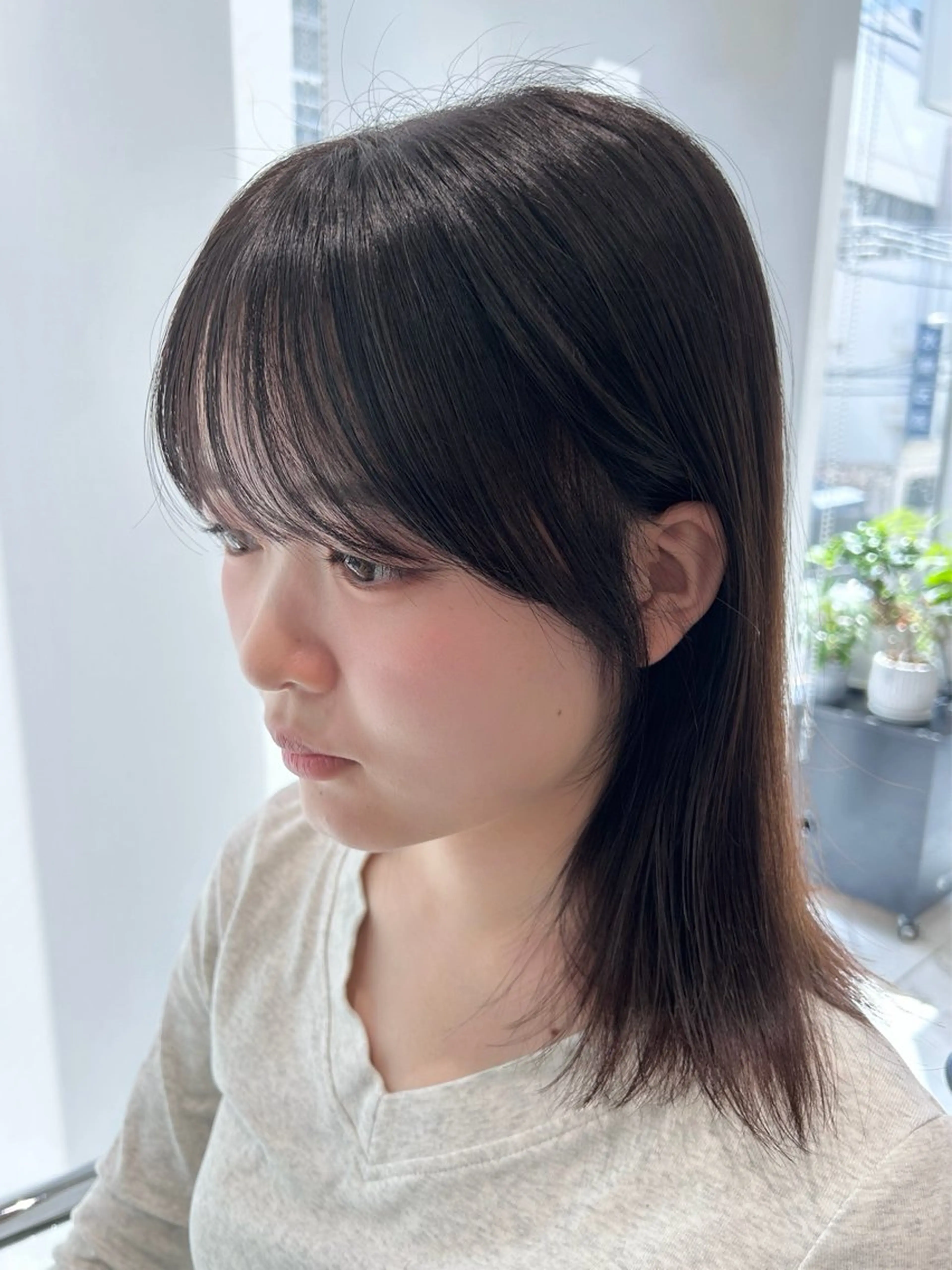 ミディアム 顔周りカット 似合わせカット 小顔カット カット 越智 彩心のヘアスタイル