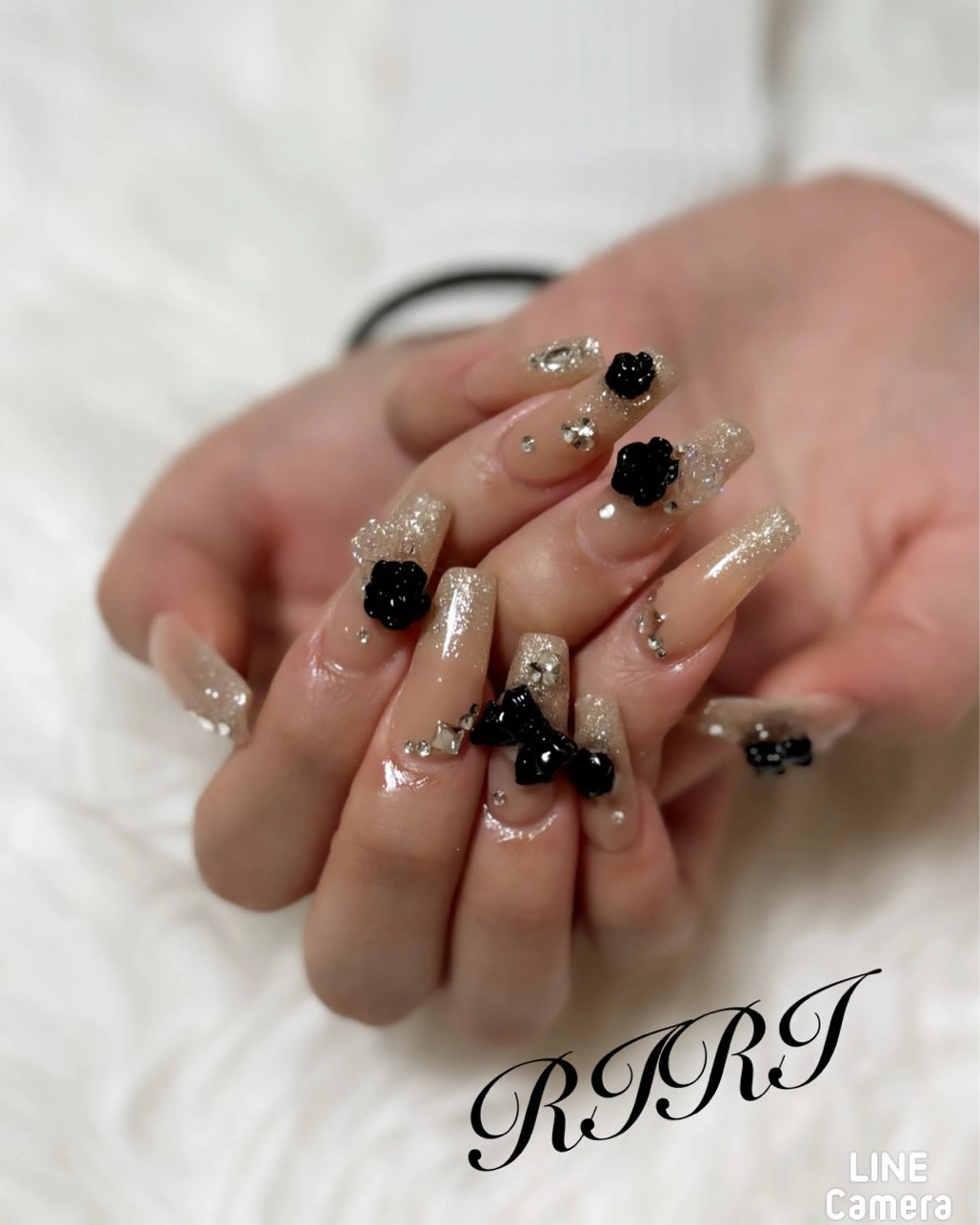 ネイル ジェルネイル ロングネイル リボン スカルプネイル シンプルネイル ハンドネイル riri オーナーのネイルデザイン