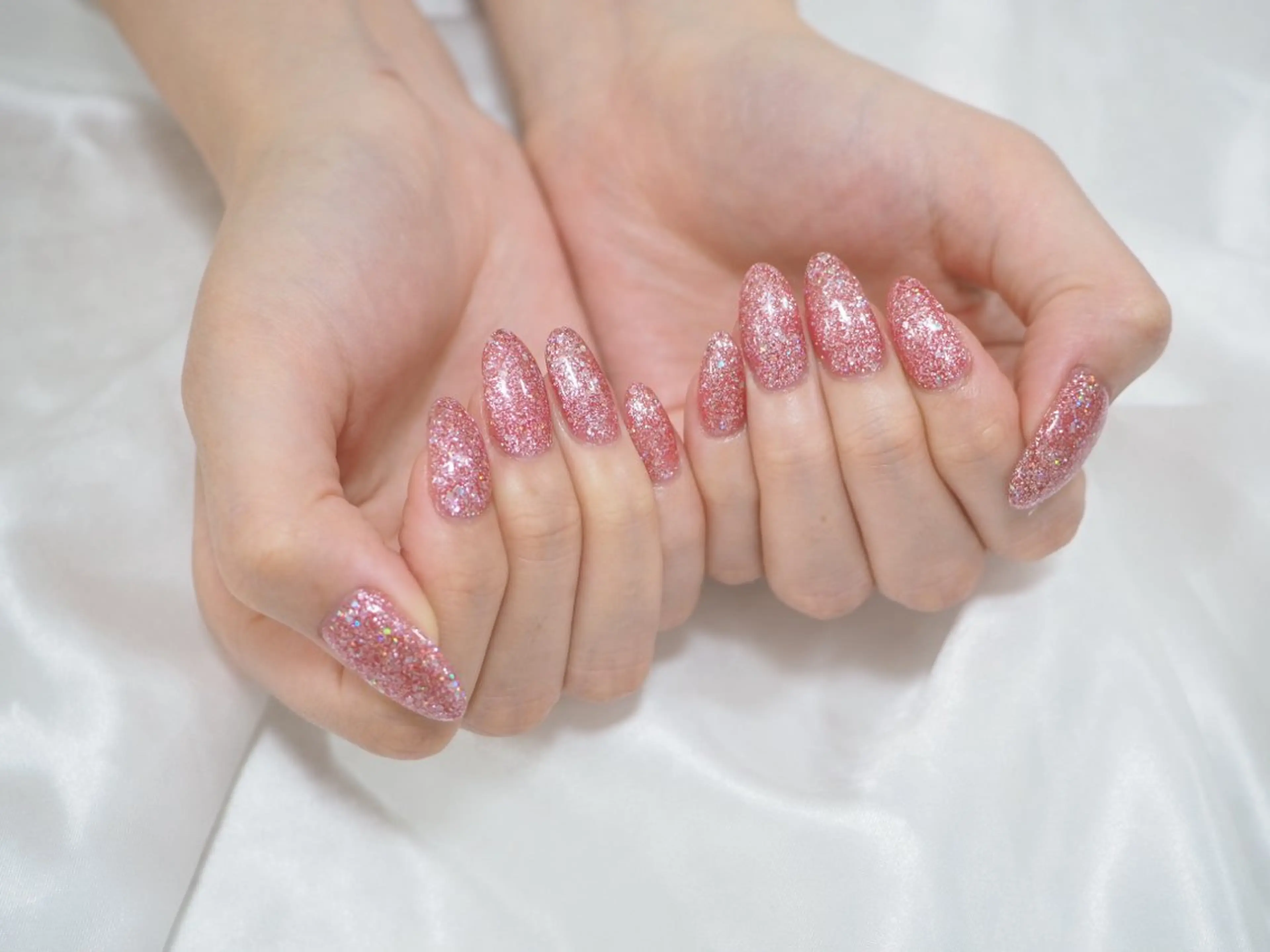 ミディアム ハンドネイル 中道 彩花のネイルデザイン