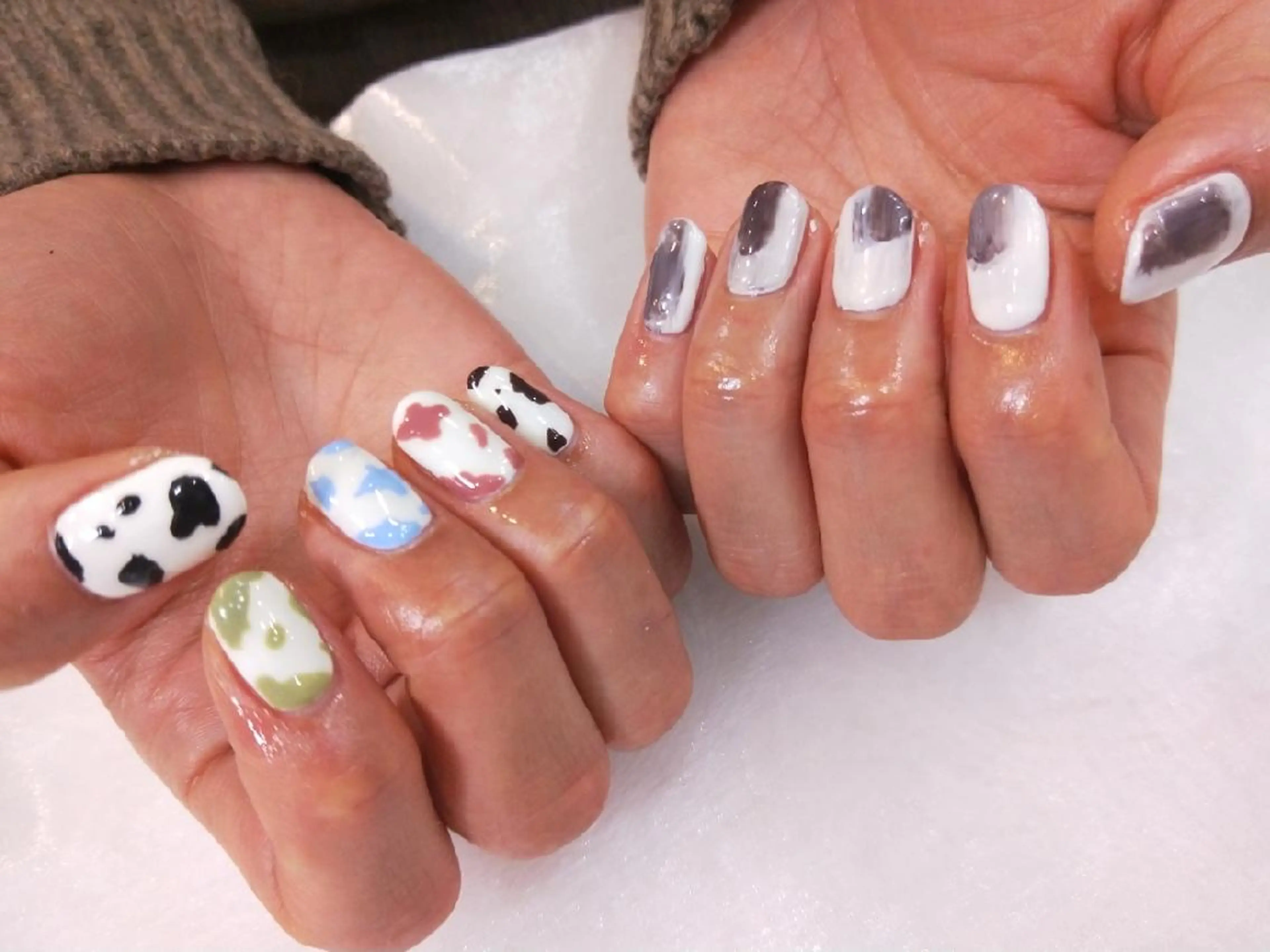 ネイル ハンドネイル ハンドケア R'well所属・はばすみれ🎀ﾈｲﾙ 光ﾌｪｲｼｬﾙ ﾍｱのネイルデザイン