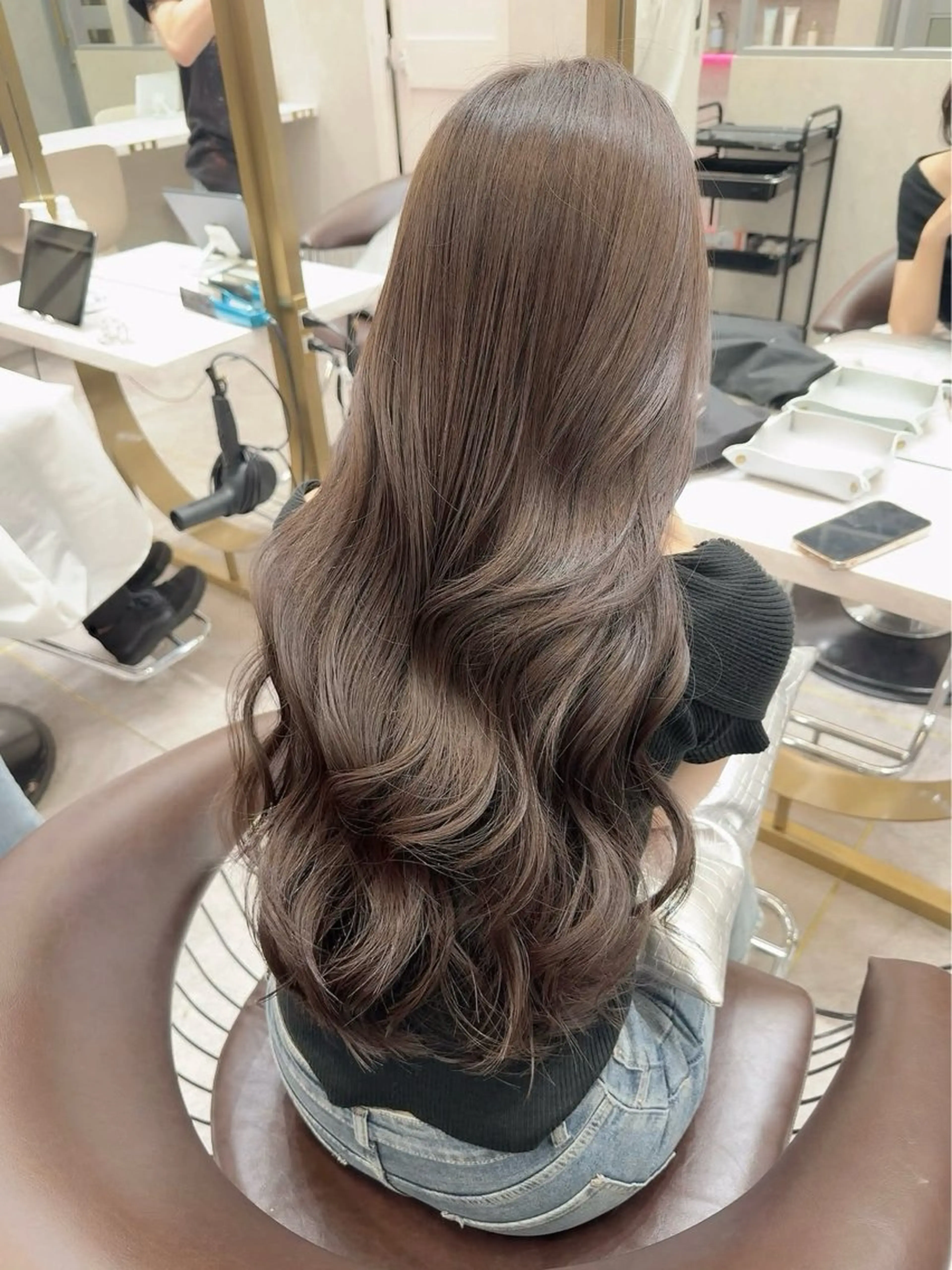 セミロング カラー ベージュカラー レイヤーカット 縮毛矯正 【博多髪質改善】 吉村　清志のヘアスタイル