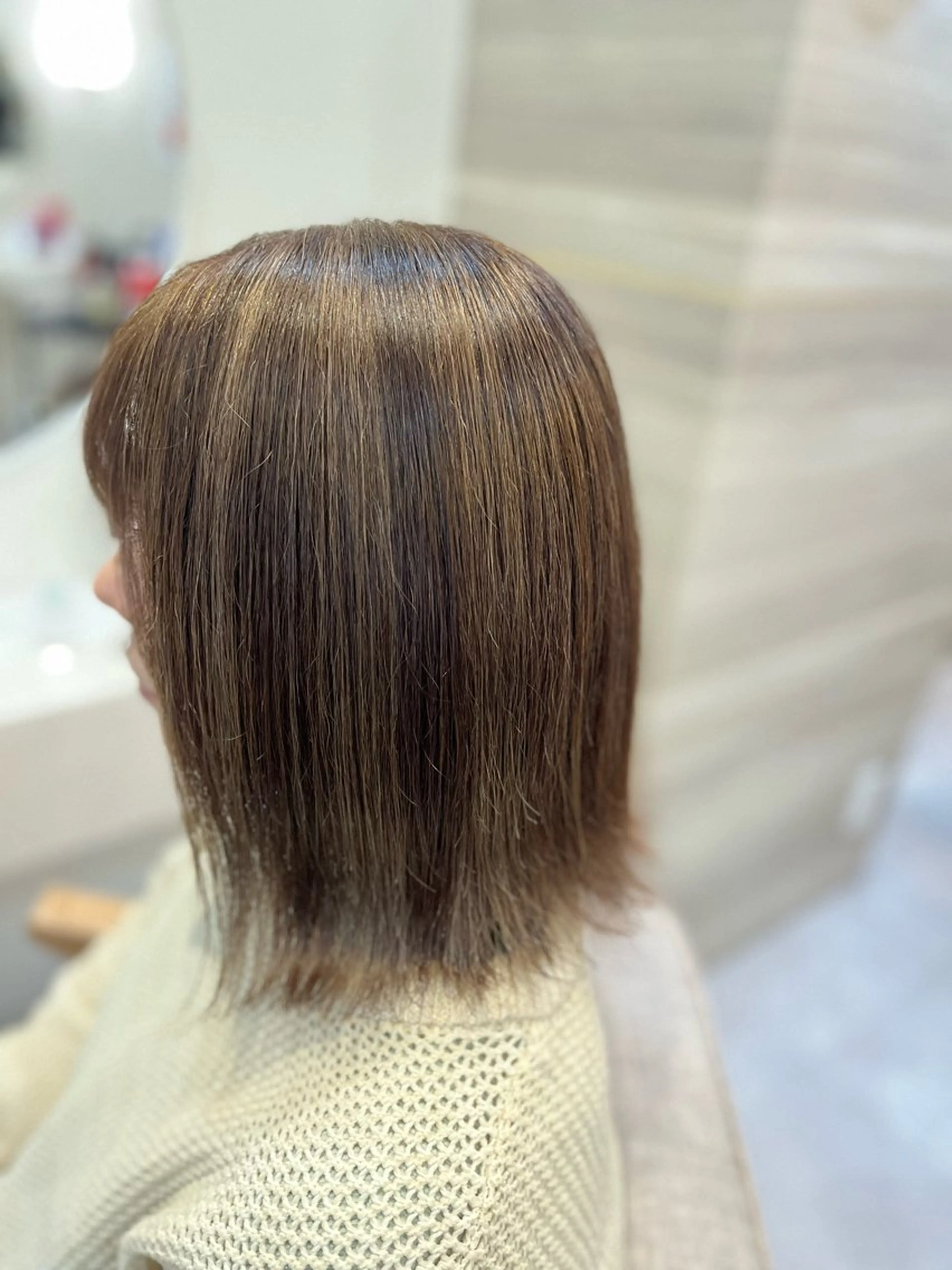 セミロング ASAHI Lovisのヘアスタイル