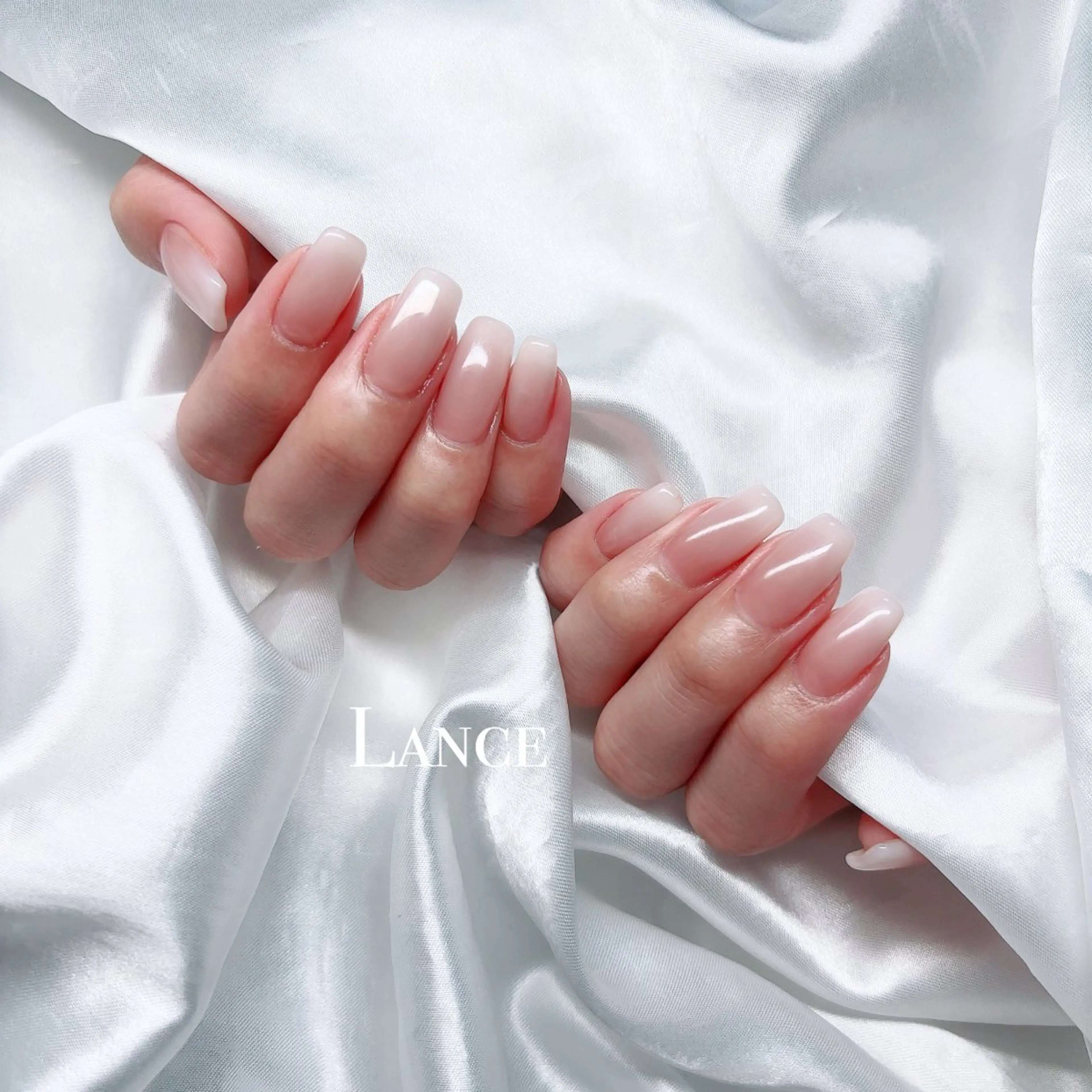 ネイル オーロラネイル フットネイル 氷ネイル・うるうるネイル キラキラネイル 韓国ネイル ハンドネイル Lance nailのネイルデザイン