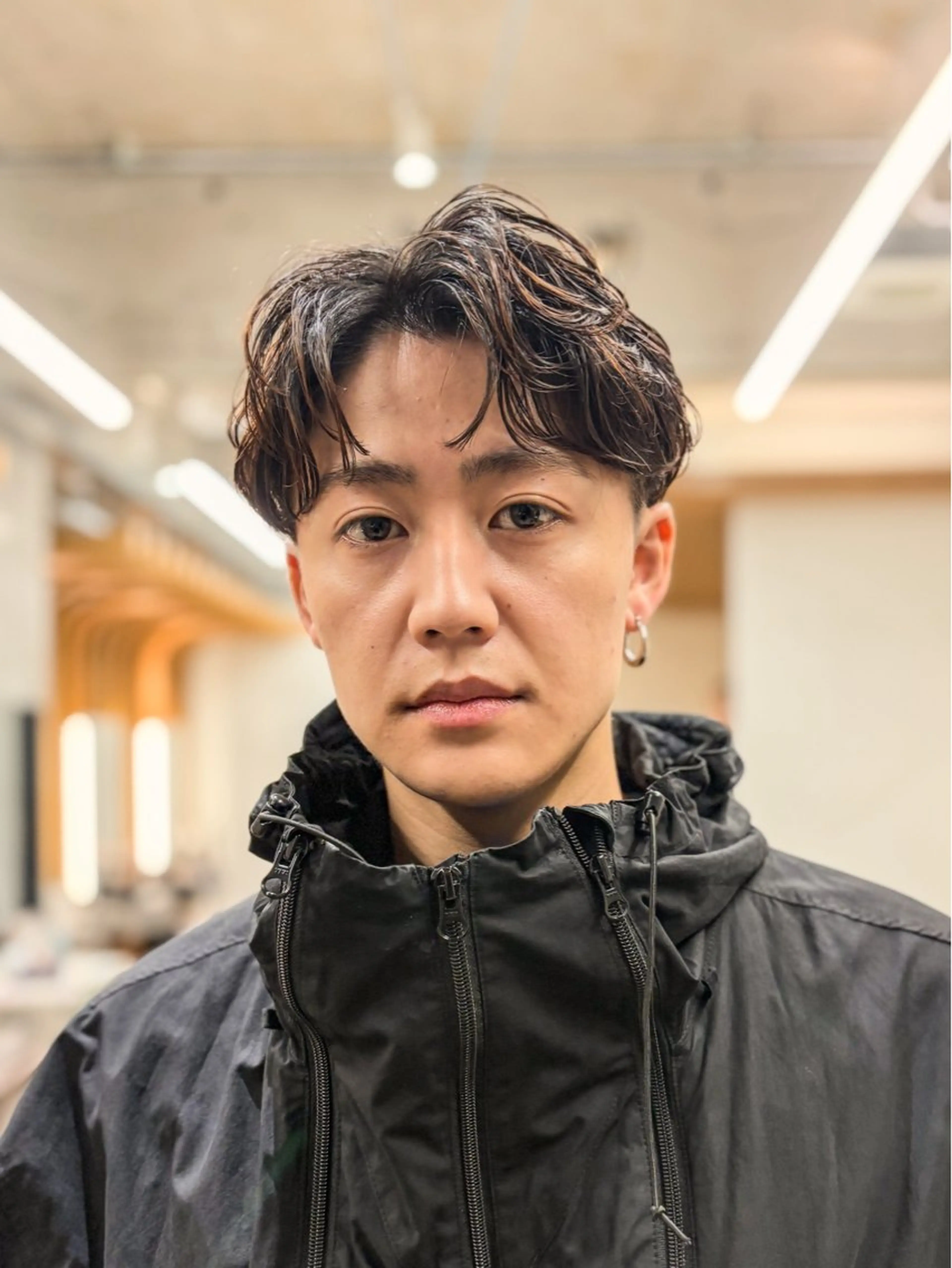 カラー パーマ メンズ ビジネス フェザーパーマ メンズパーマ カット ヘアカラー パーマ 【メンズ縮毛矯正】 FILMS  軍司のヘアスタイル