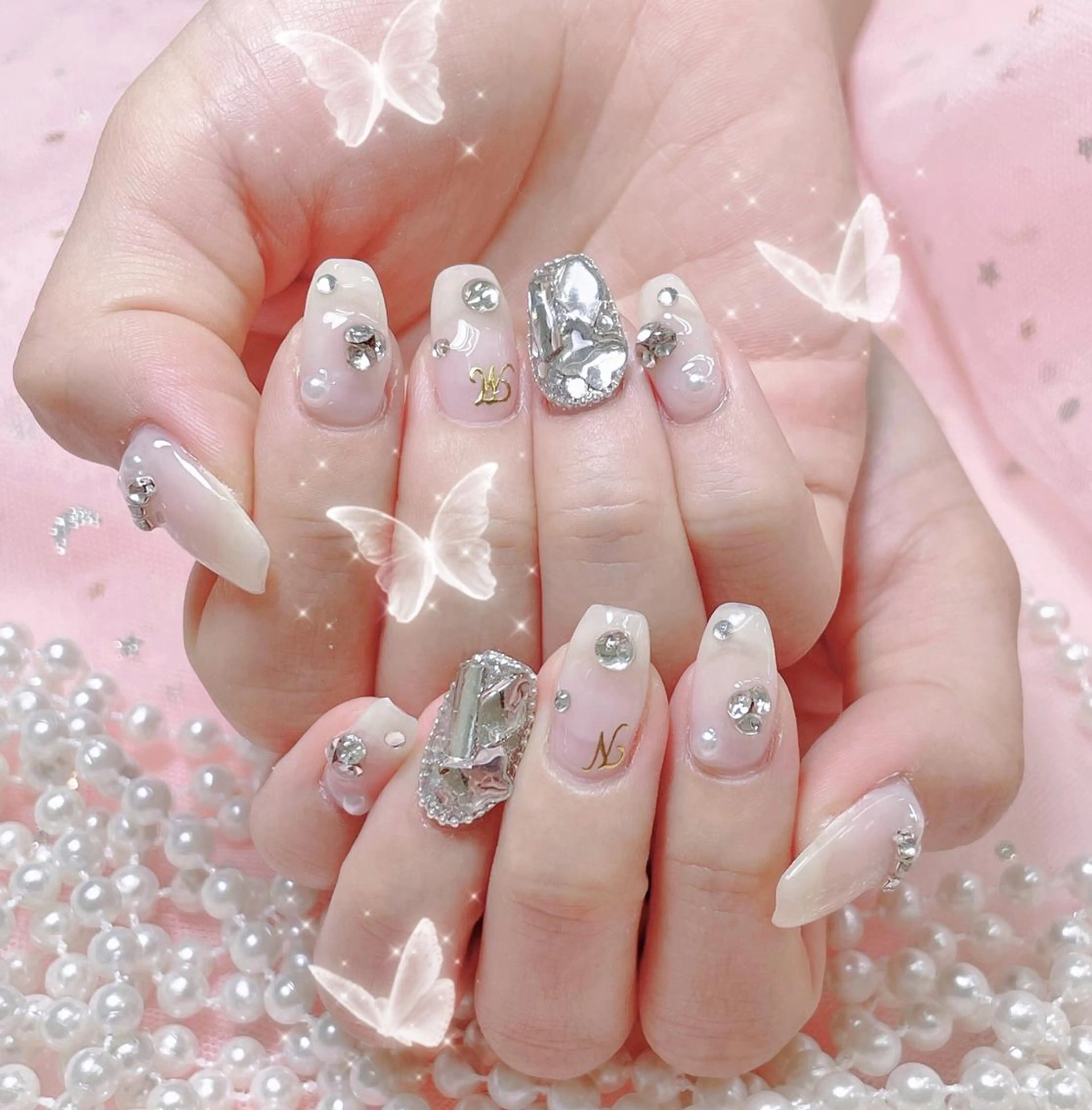 ネイル 🎀まゆ 🪽🐾のネイルデザイン