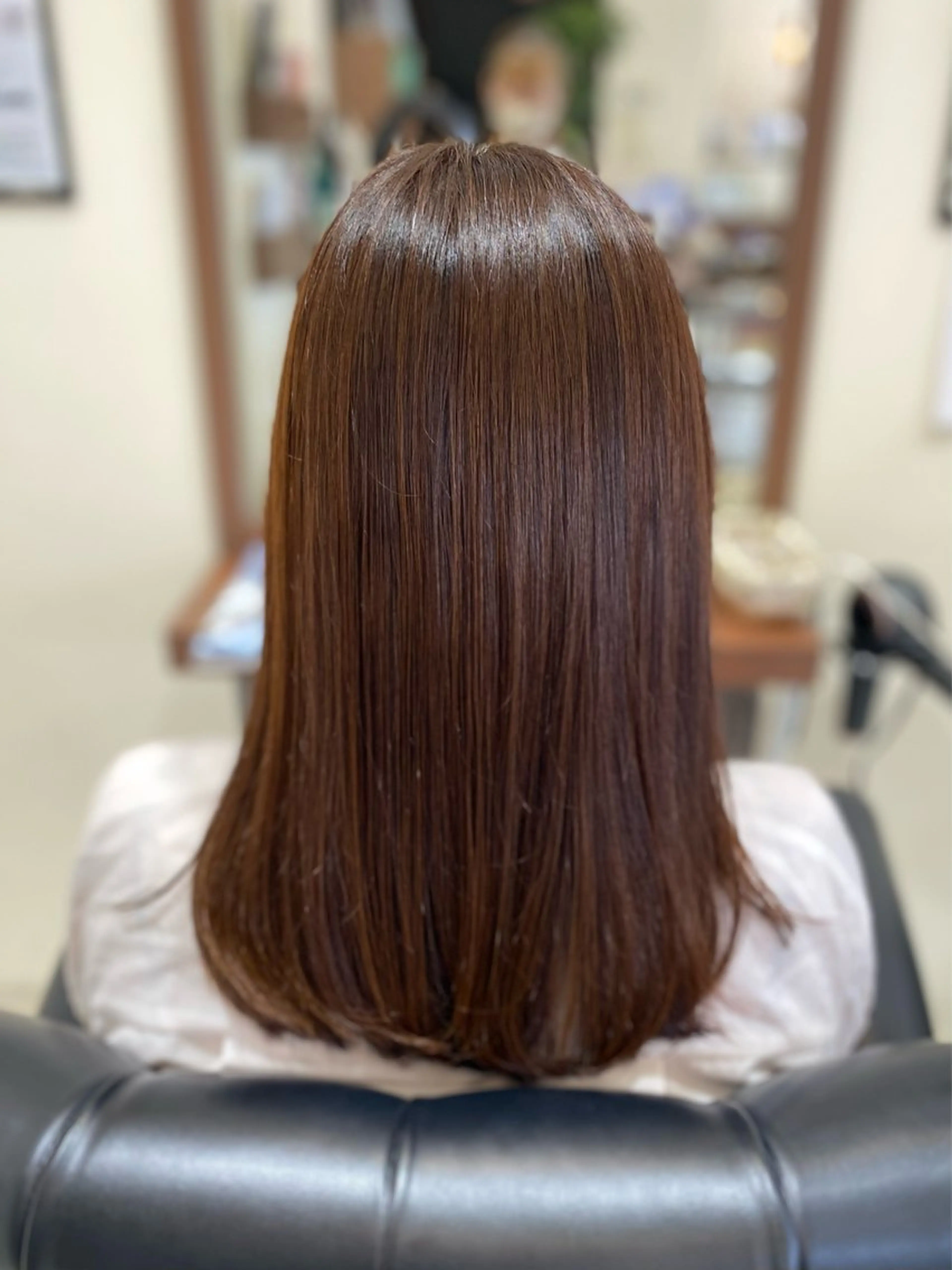 ロング カラー ベージュカラー トリートメント カット ヘアカラー トリートメント Aphrodite 横手 亜紀のヘアスタイル