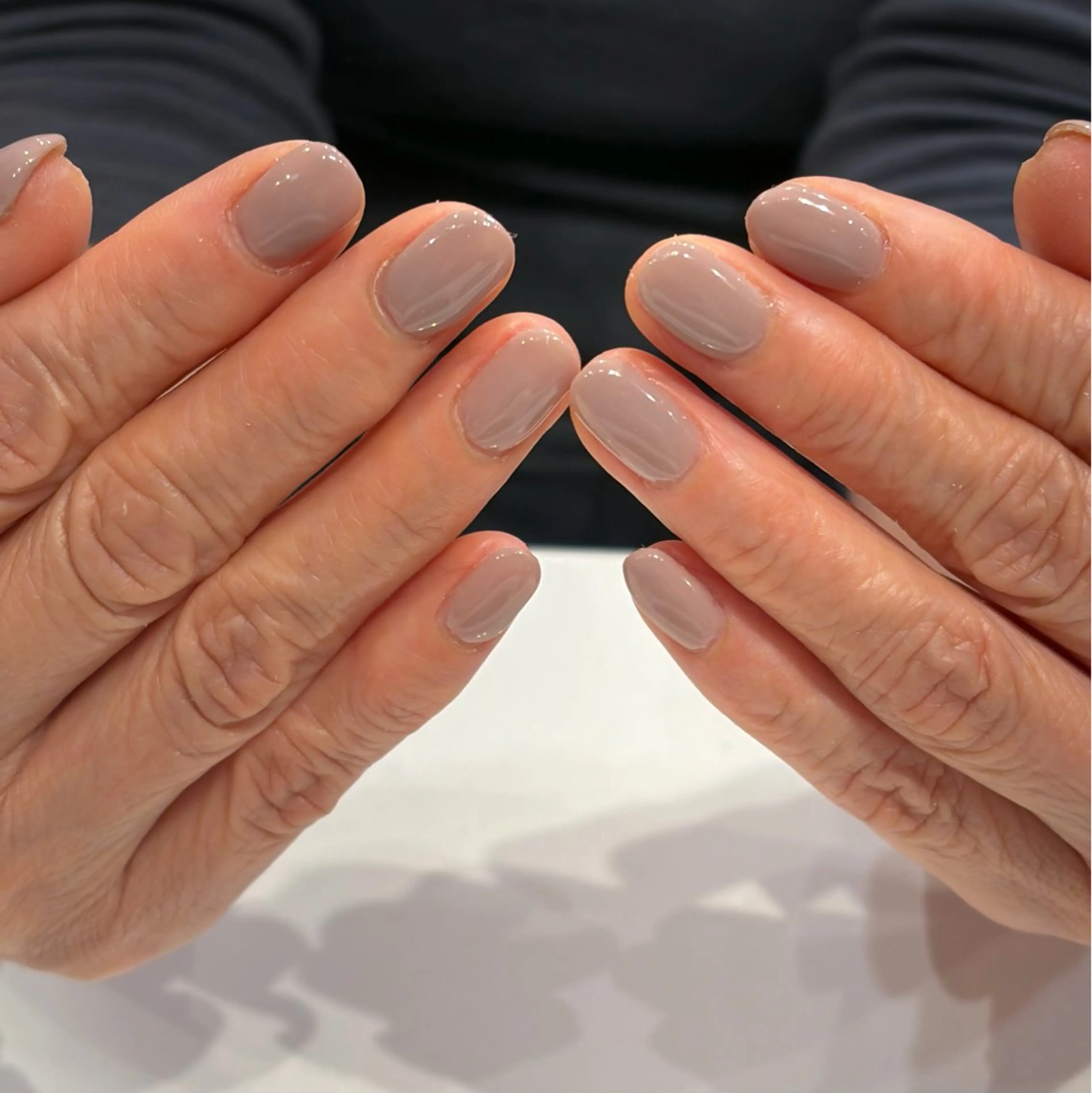 ネイル ワンカラーネイル ハンドネイル SHELL NAIL ホノカ🤍のネイルデザイン