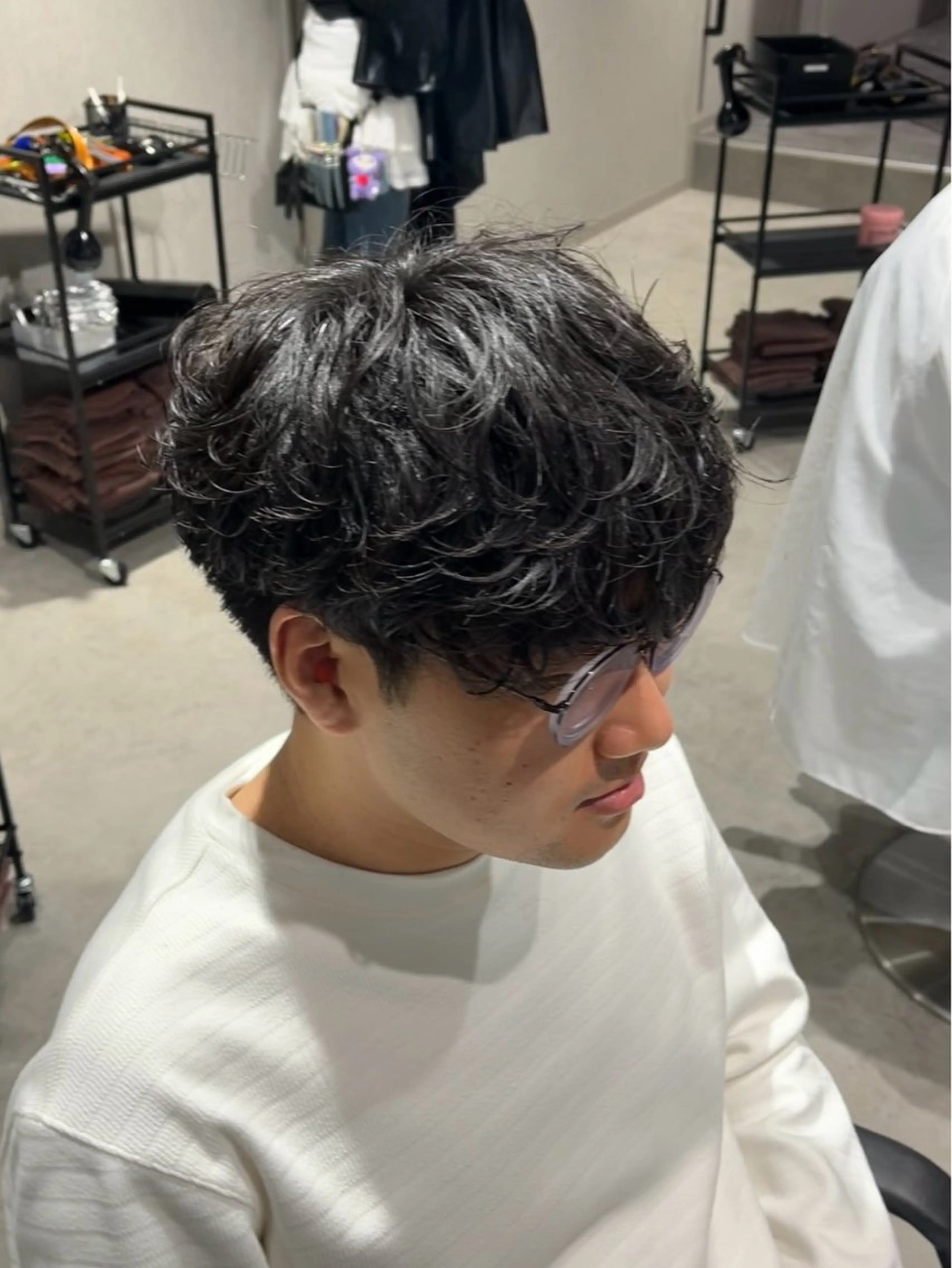 ショート カラー パーマ メンズ カット パーマ 【シャドウパーマ センターパート】義心のヘアスタイル