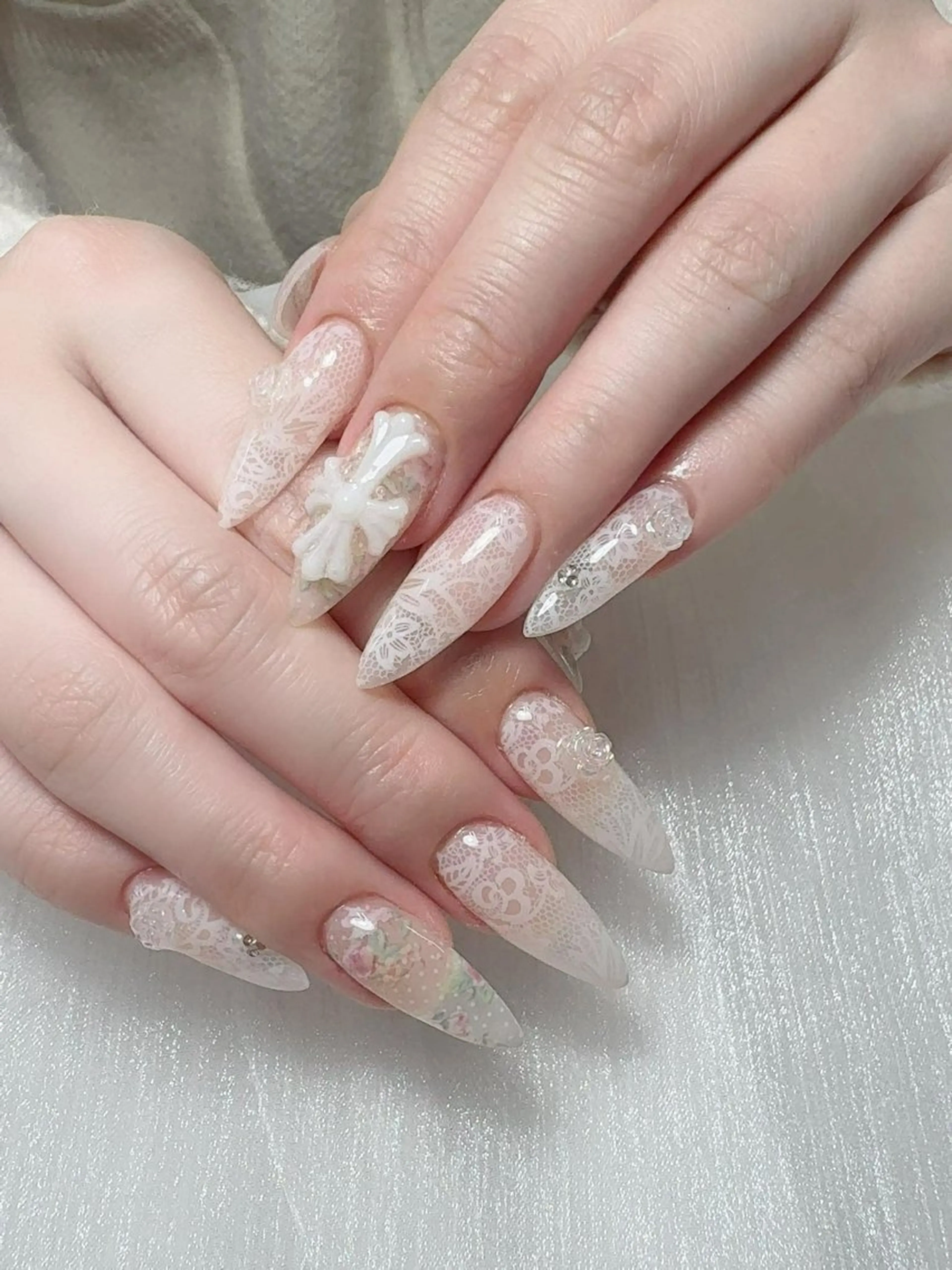 ネイル フレンチネイル グラデーション 韓国ネイル マグネットネイル ミラーネイル ハンドネイル Squen Nail 【持ち込みOK】のネイルデザイン