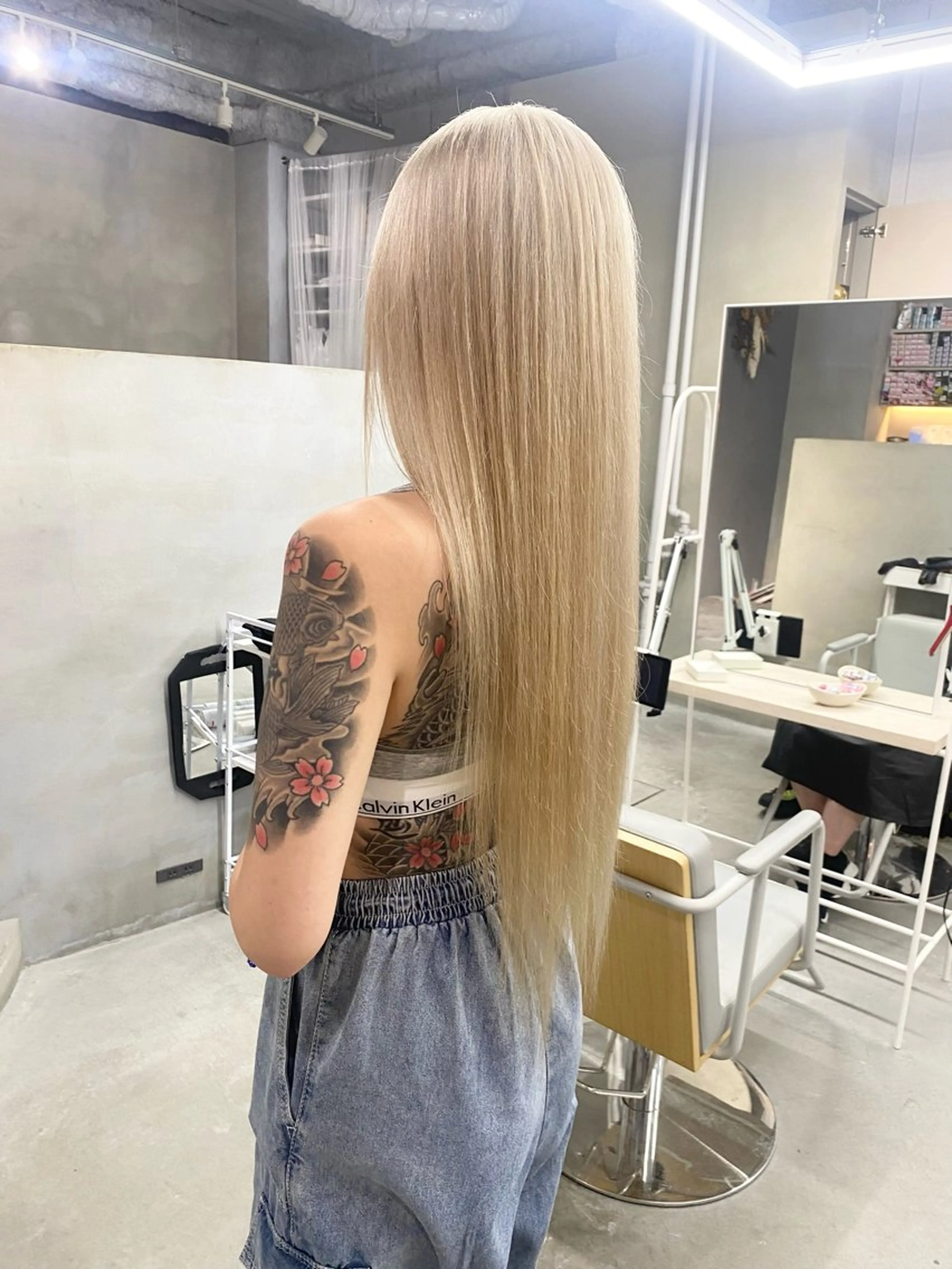 ロング カラー ヘアカラー qulim所属・前橋 姫奈のヘアスタイル