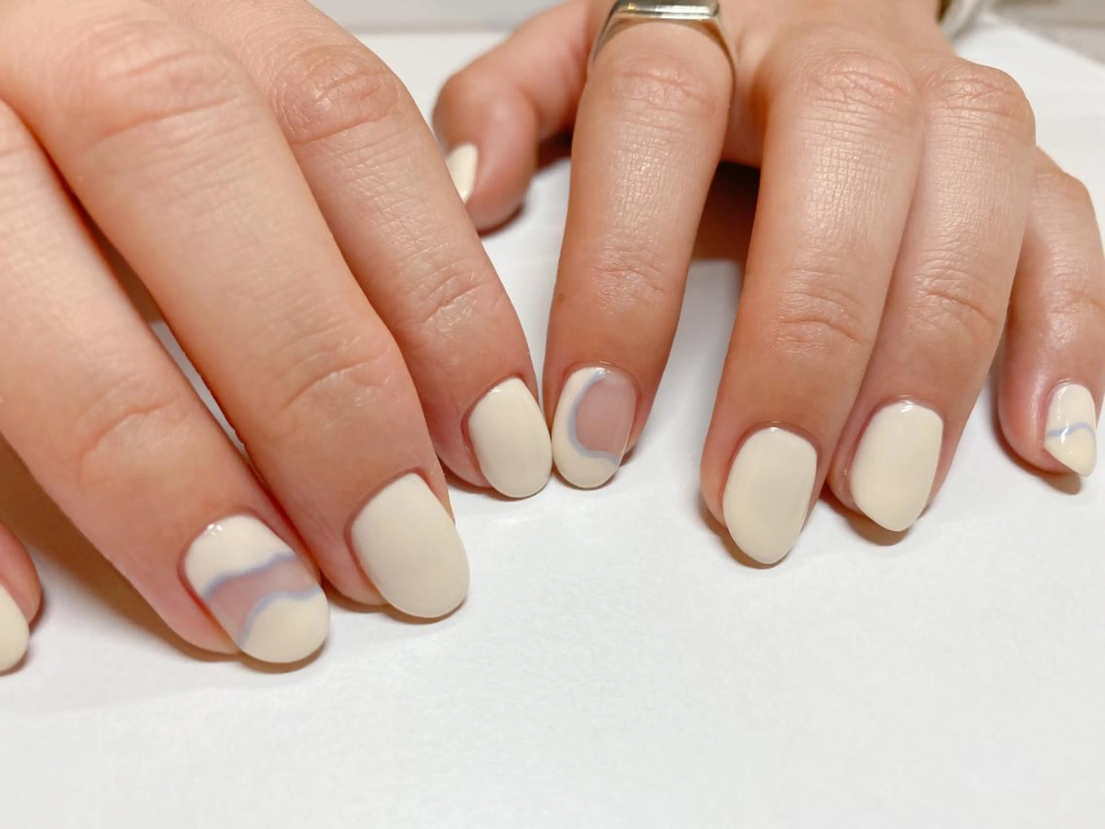 ネイル アートネイル ホワイト 表参道colore所属・表参道colore店 REICAのネイルデザイン