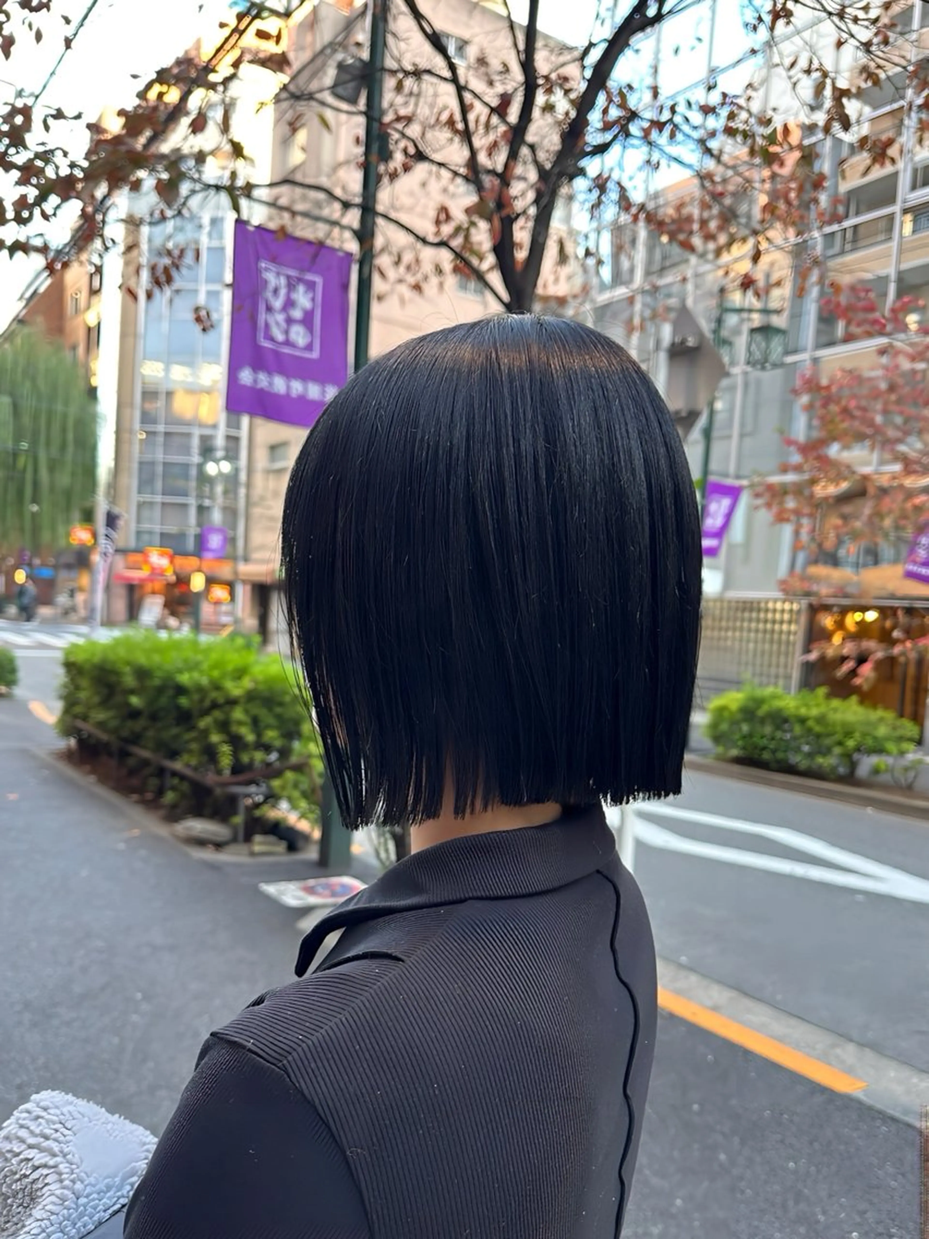 ショート カラー 切りっぱなしボブ ベージュカラー 黒髪 ブリーチ ブルーカラー カット ヘアカラー 新宿御苑前/新宿 Ryuseiのヘアスタイル