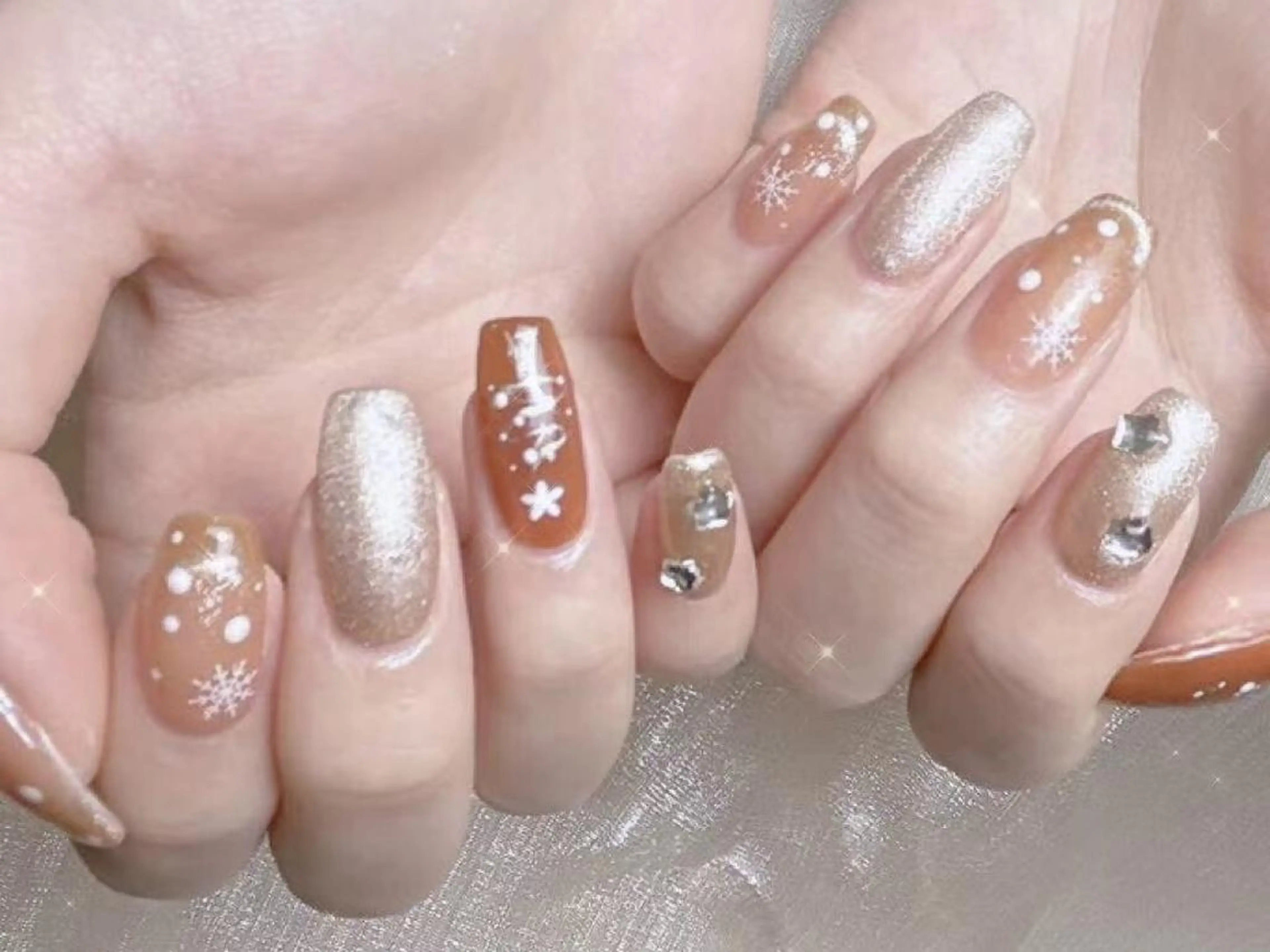 ネイル ハンドネイル 櫻井 ナナのネイルデザイン