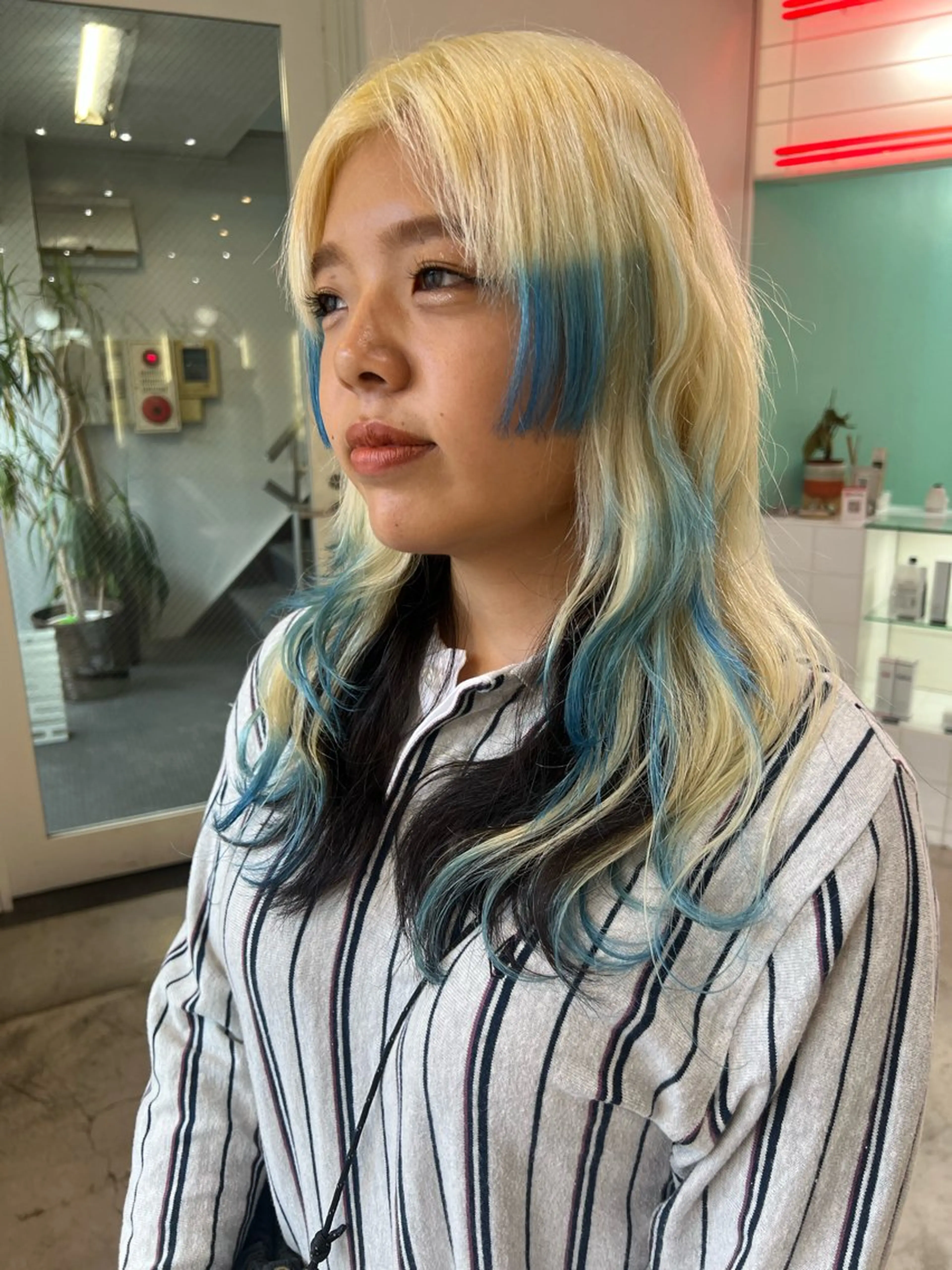 ロング 💥ウルフカット デザインあんな💥のヘアスタイル