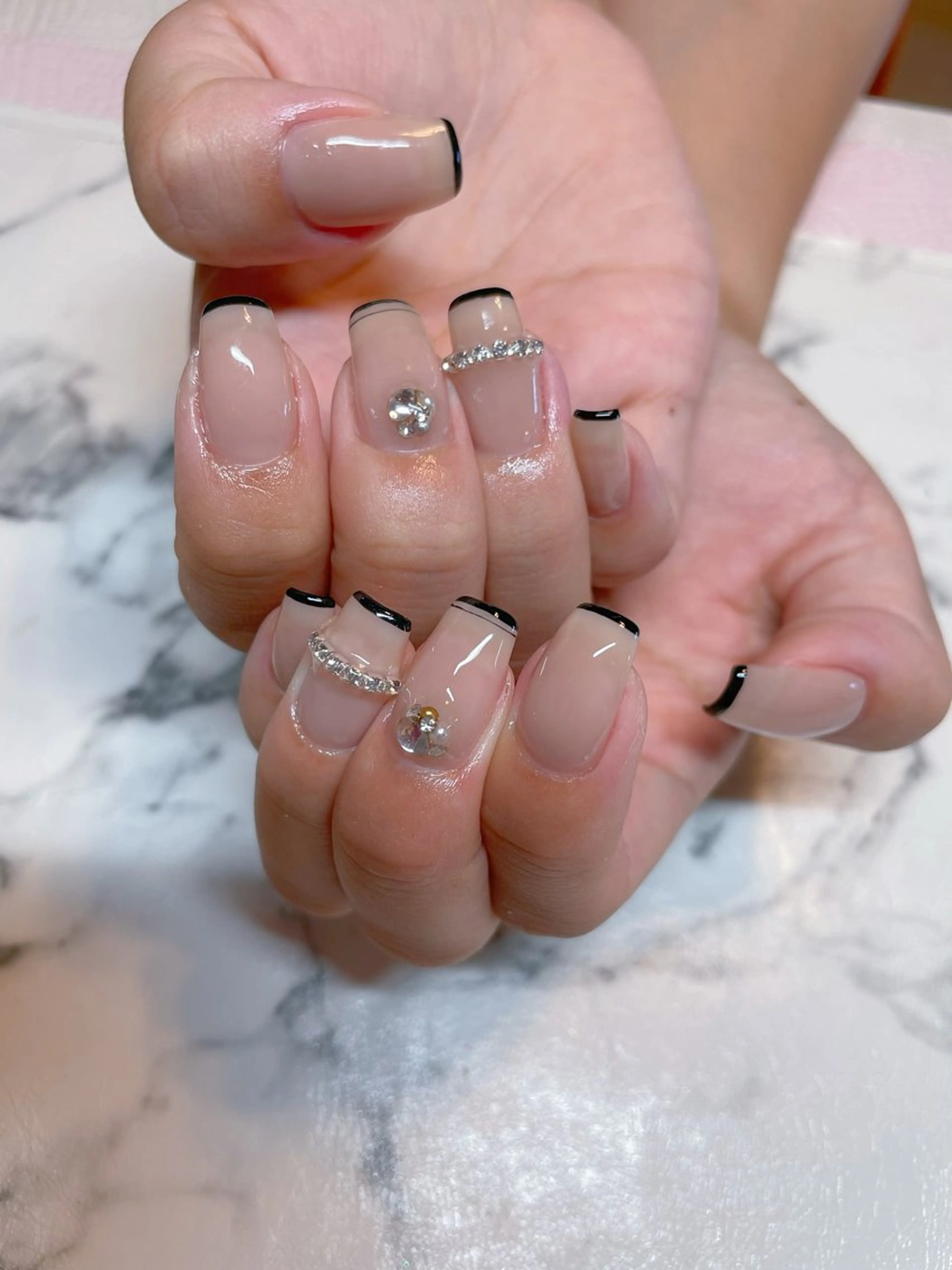 ネイル フレンチネイル エン Nail salonのネイルデザイン