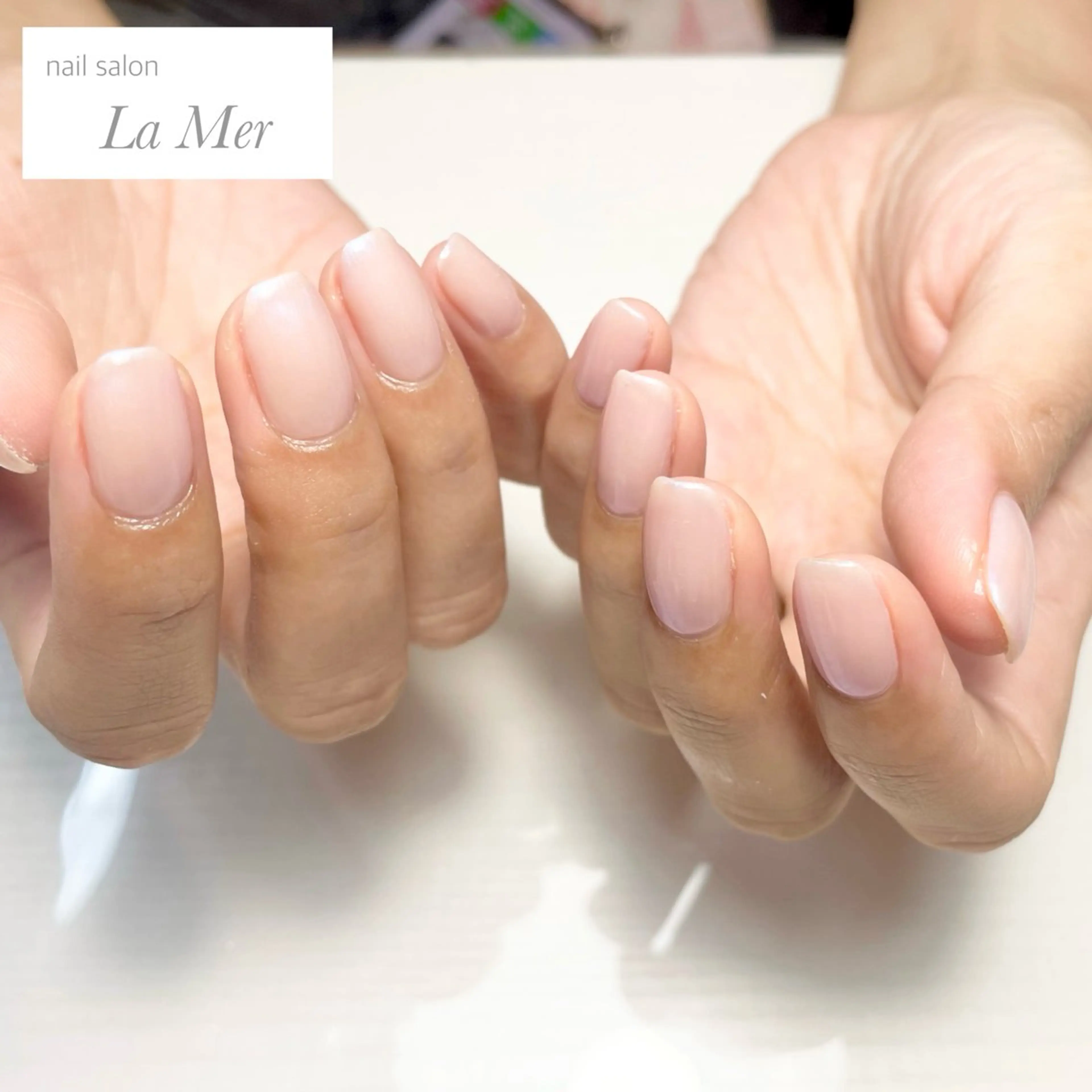 ネイル オーロラネイル ジェルネイル オフィスネイル ワンカラーネイル ピンク ハンドネイル nailsalon La Merのネイルデザイン