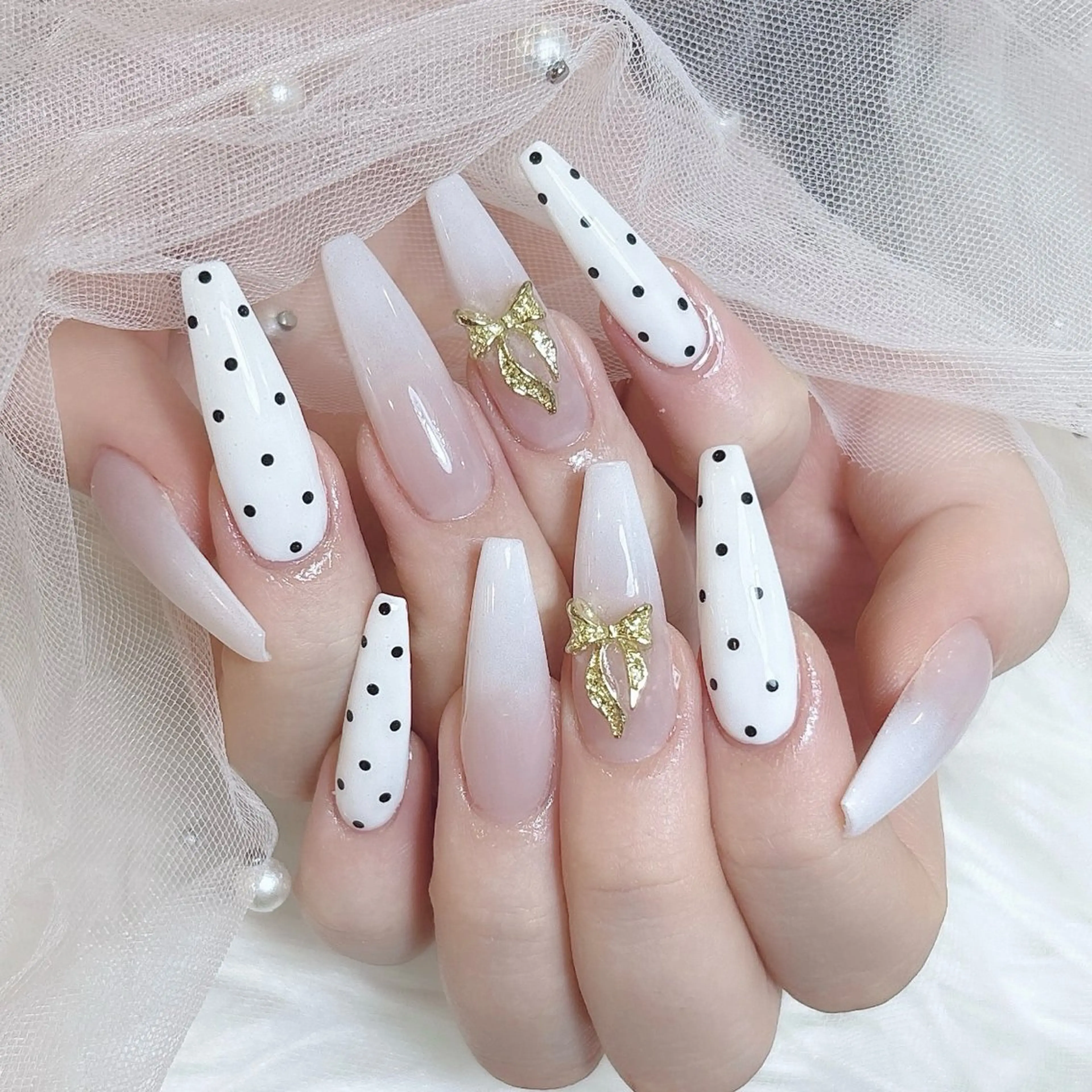 ミディアム 韓国風ヘア ハンドネイル Chiin Nailのネイルデザイン