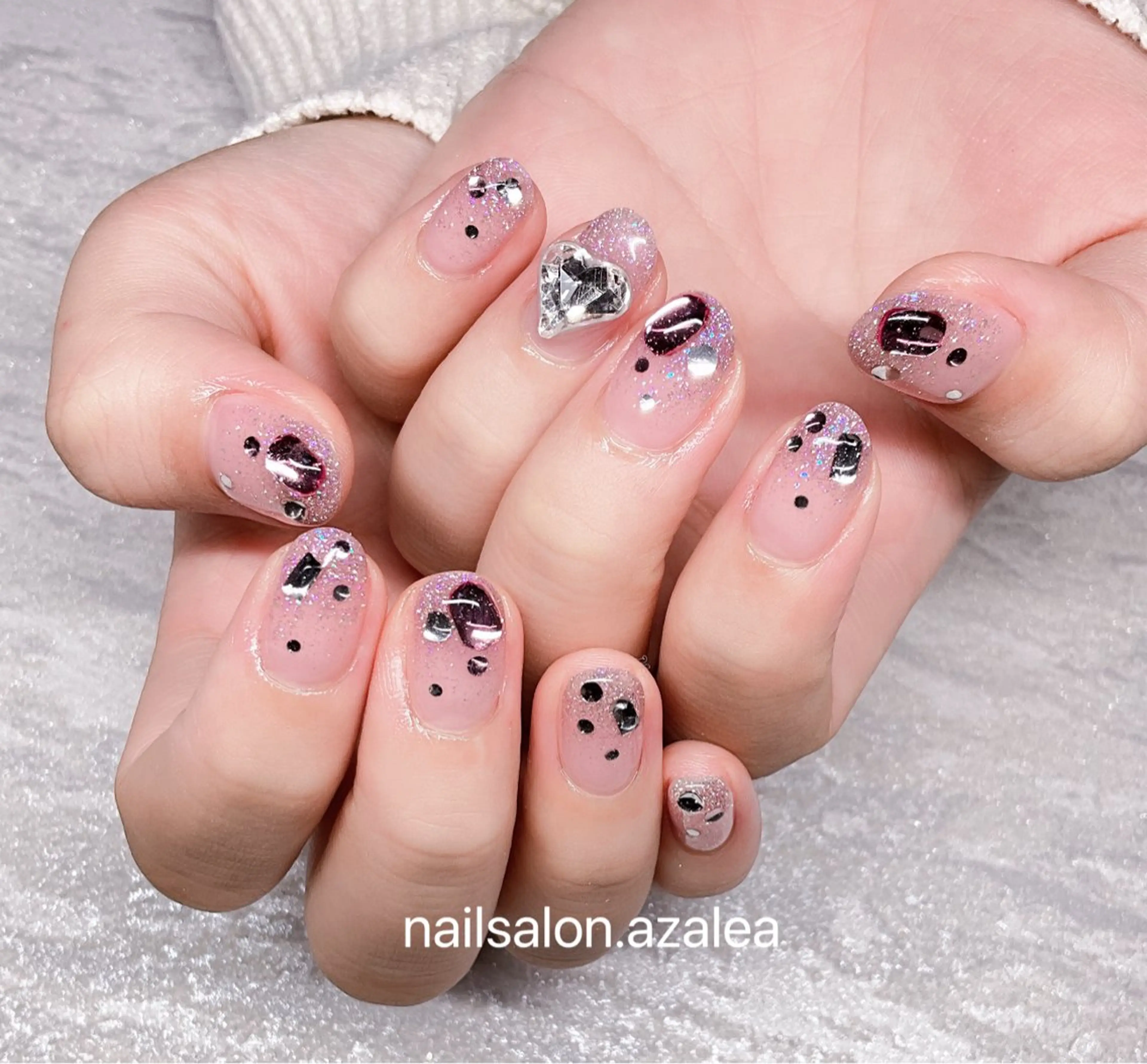 ネイル ハンドネイル R inのネイルデザイン