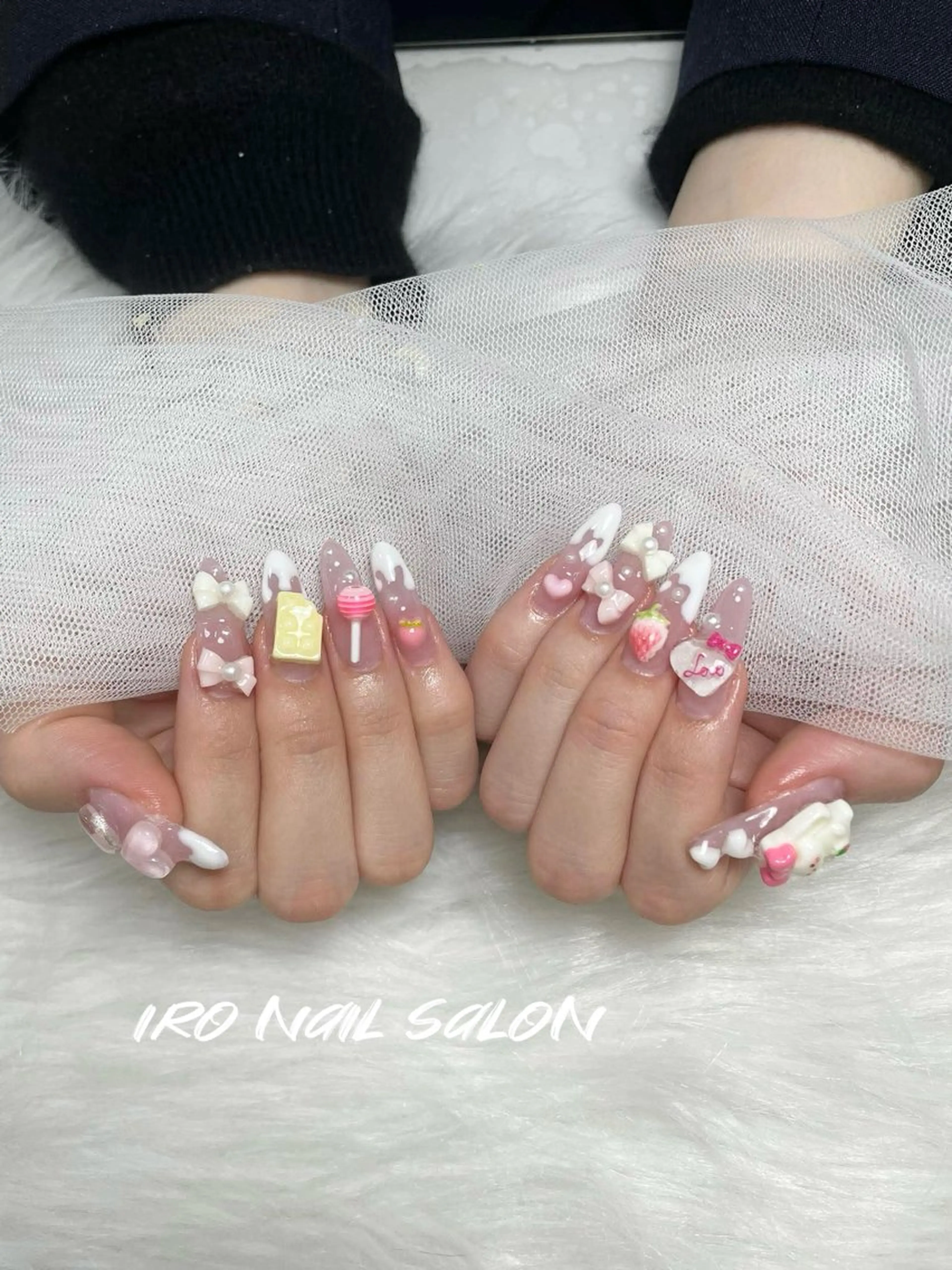 ネイル ハンドネイル IRO Nail Studioのネイルデザイン