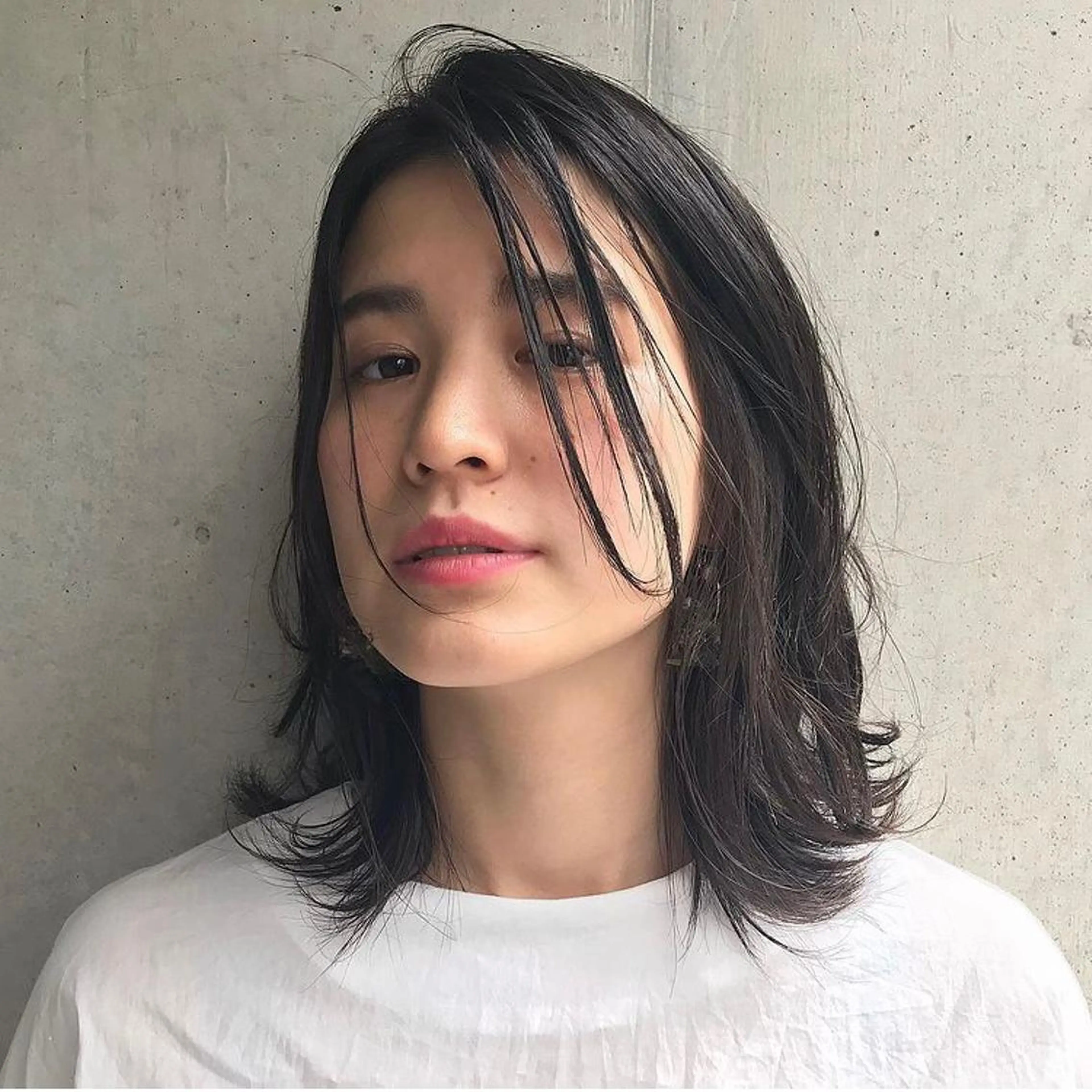 ミディアム カラー パーマ アッシュ ブルーカラー ブルーアッシュ カット ヘアカラー トリートメント tatsumi/ボブ ウルフ/レイヤーのヘアスタイル