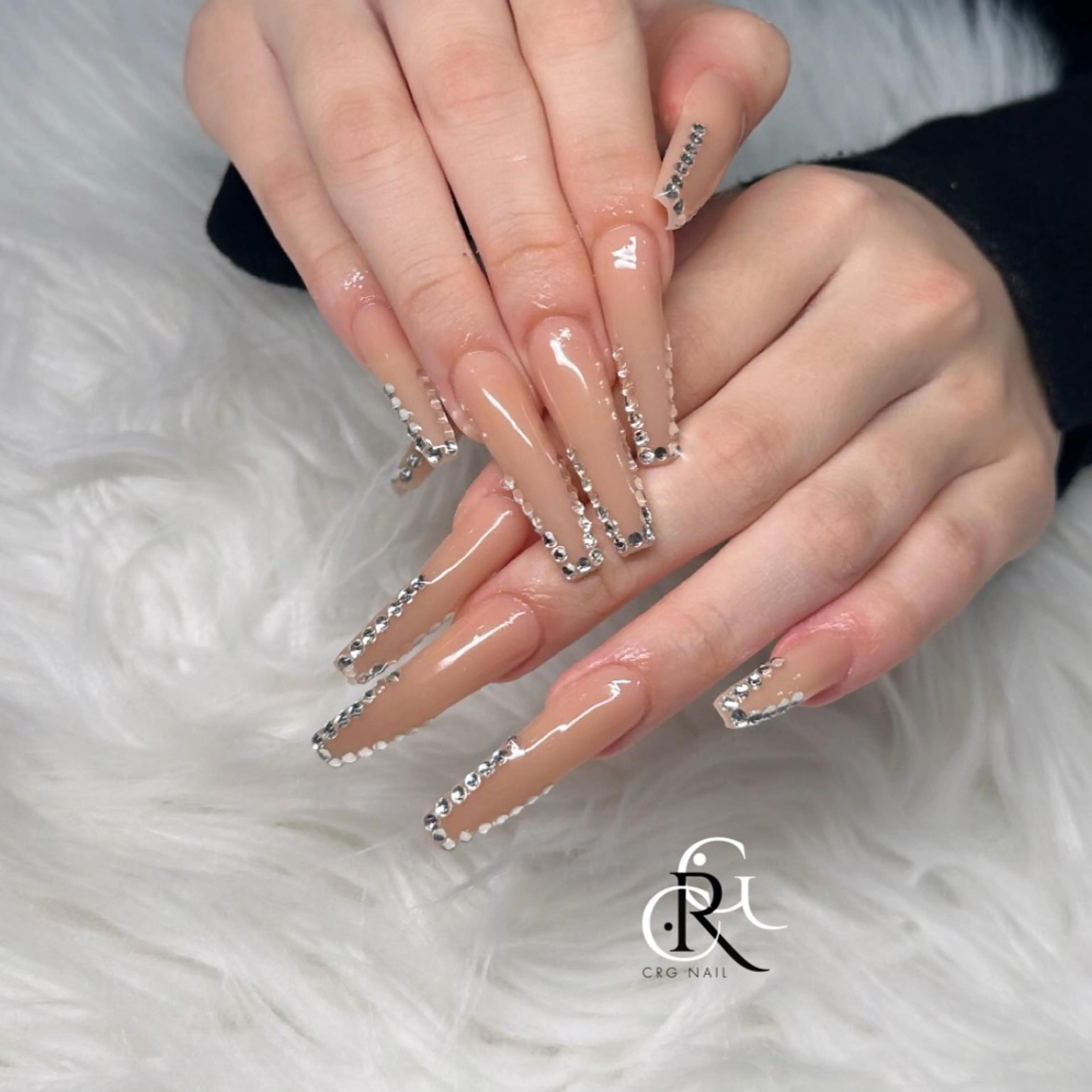 ネイル ロングネイル スカルプネイル ハンドネイル 美フォルム✨ CRG RURIのネイルデザイン