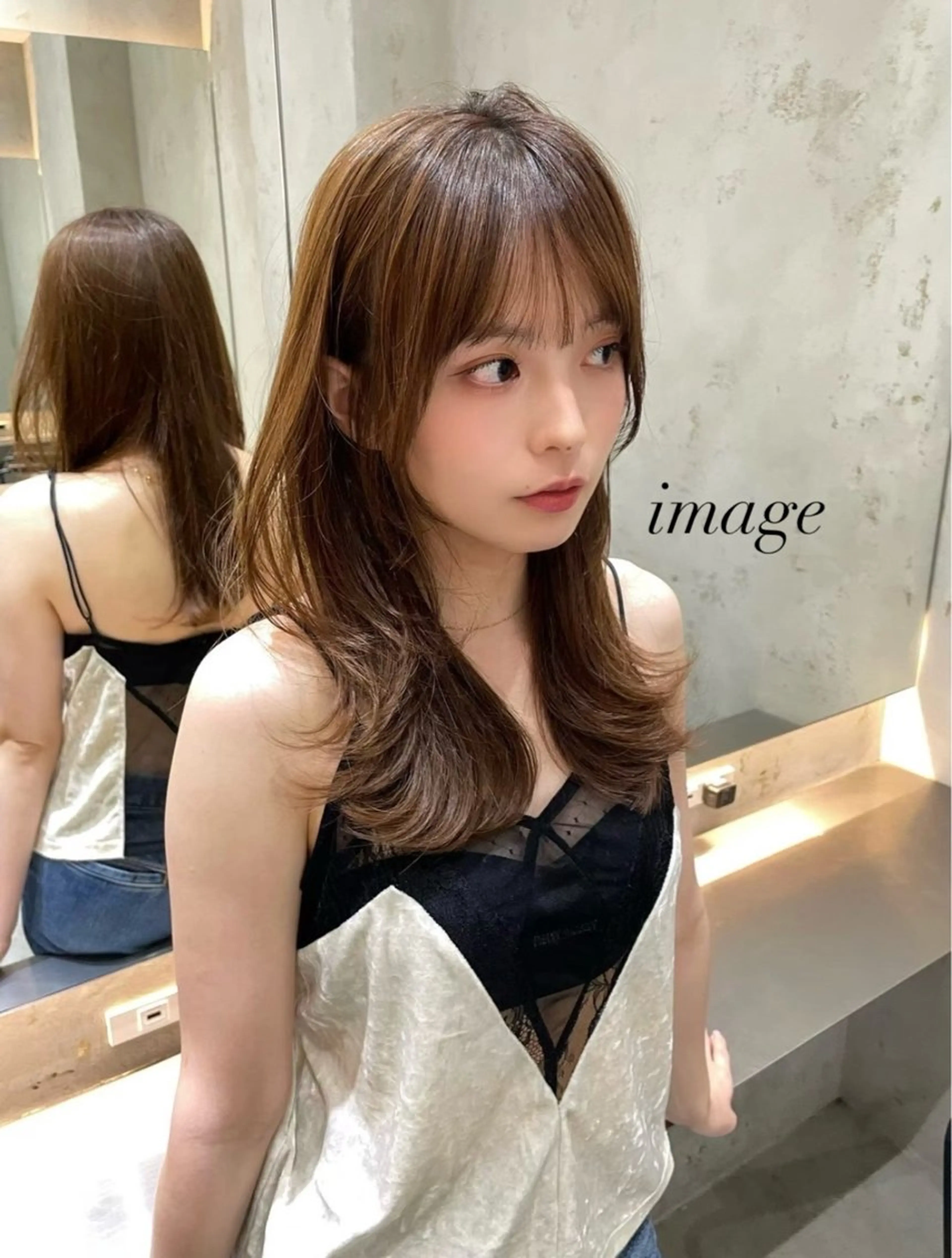 ロング レイヤーカット Nanami / ベージュ/グレージュのヘアスタイル