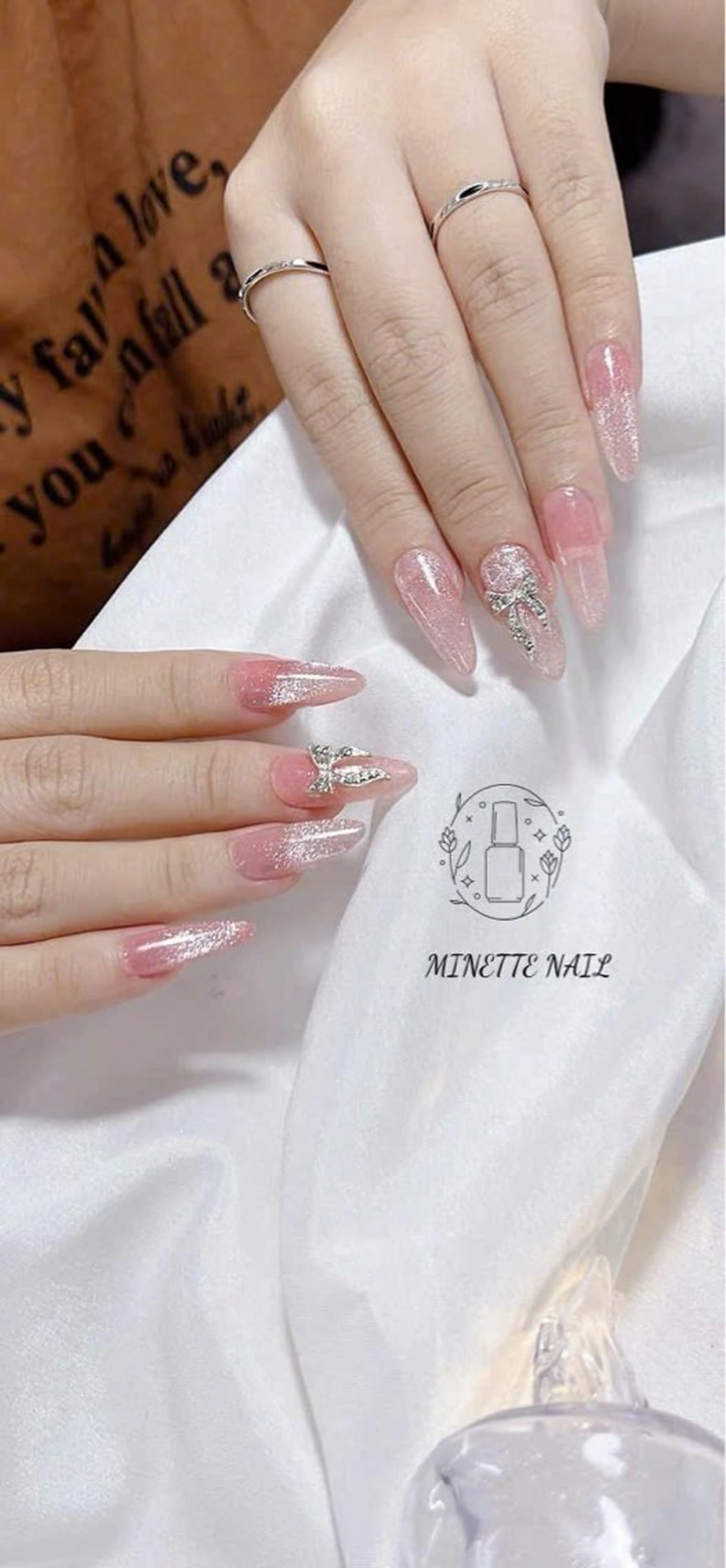 ネイル フレンチネイル ジェルネイル ガーリー グラデーション キラキラネイル Minette Nailのネイルデザイン