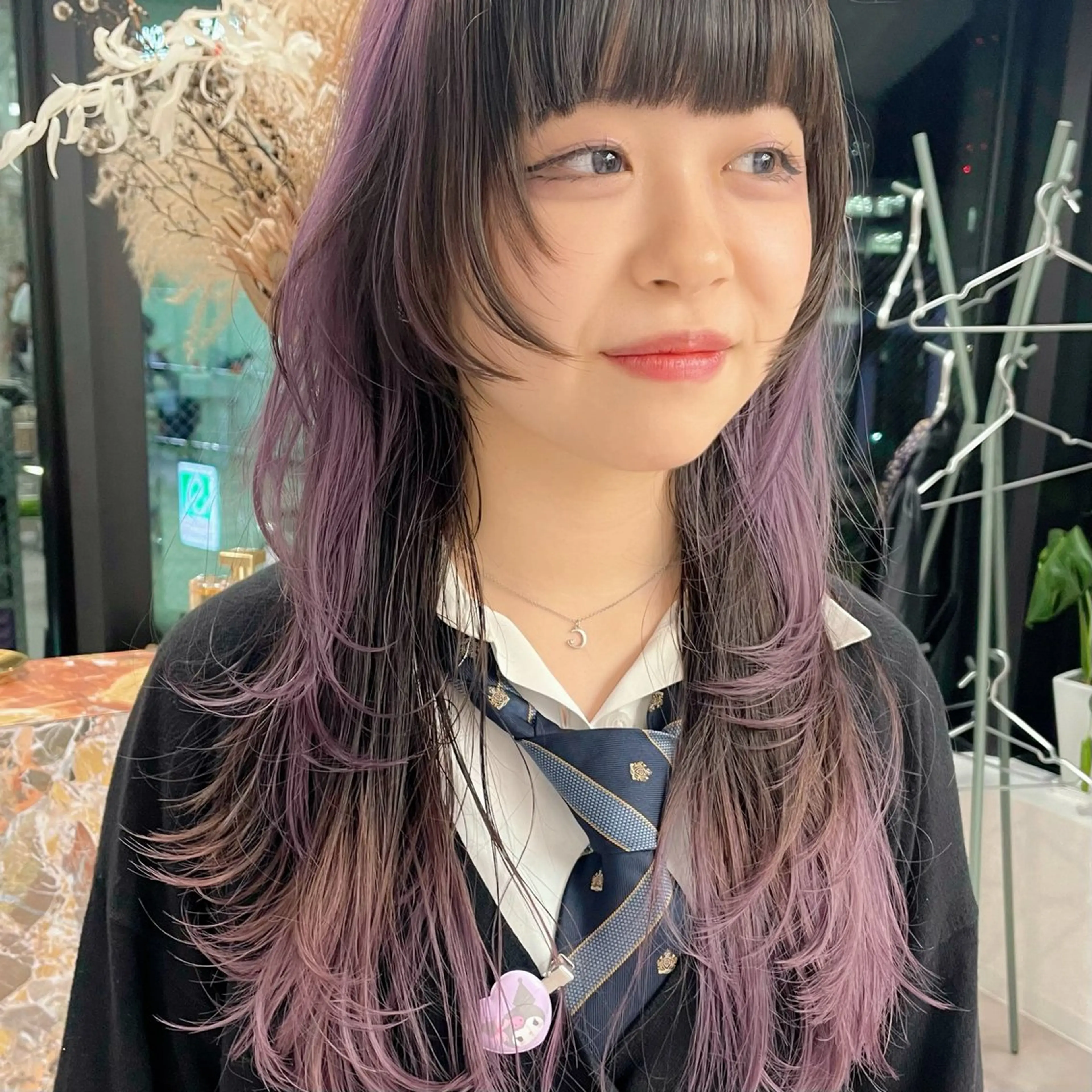 セミロング ハイトーンイヤ リングカラー清水隆央のヘアスタイル