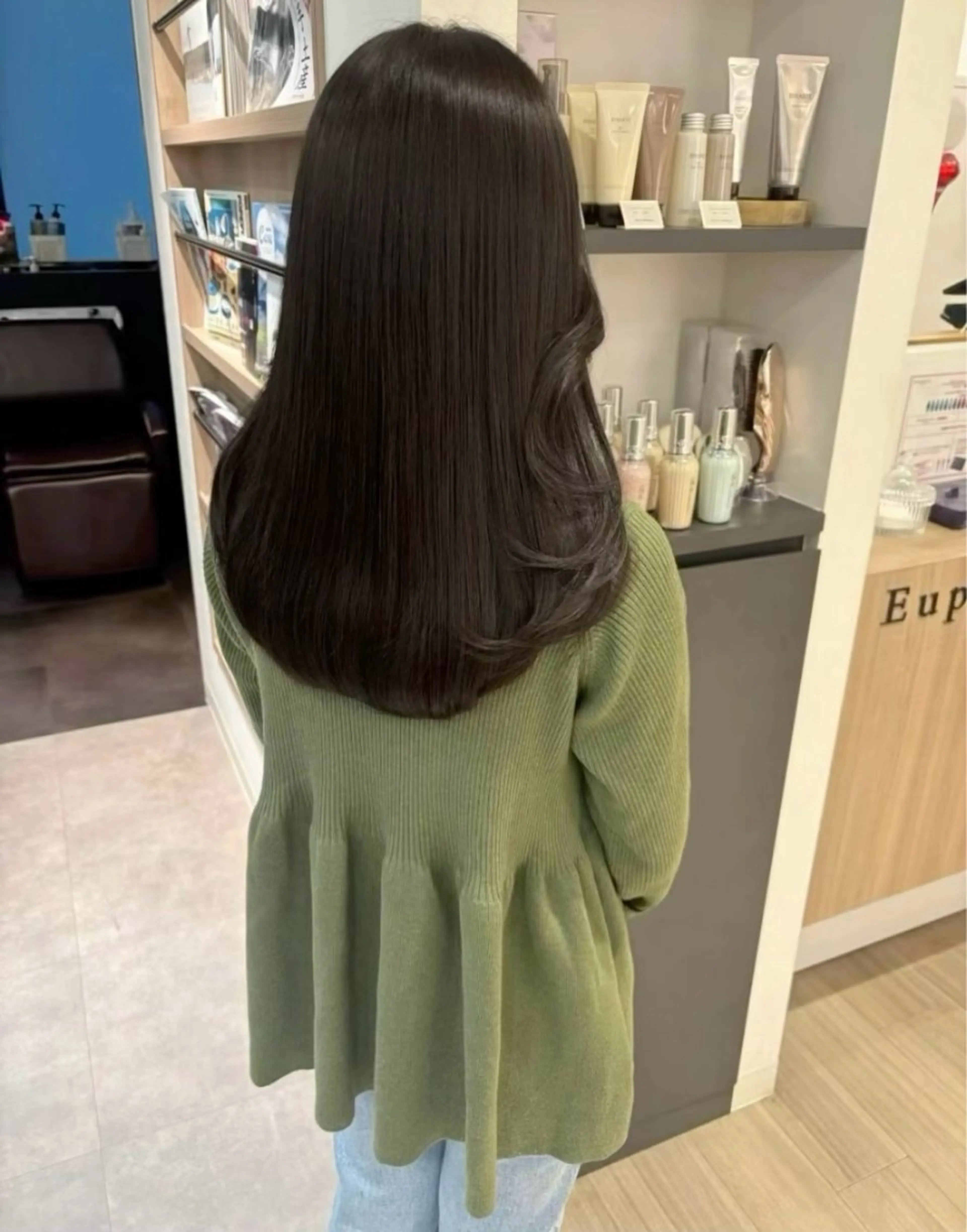 セミロング 髪質改善 カット ヘアカラー トリートメント モテ髪‎🫧赤み消し カラー表参道きょうこのヘアスタイル