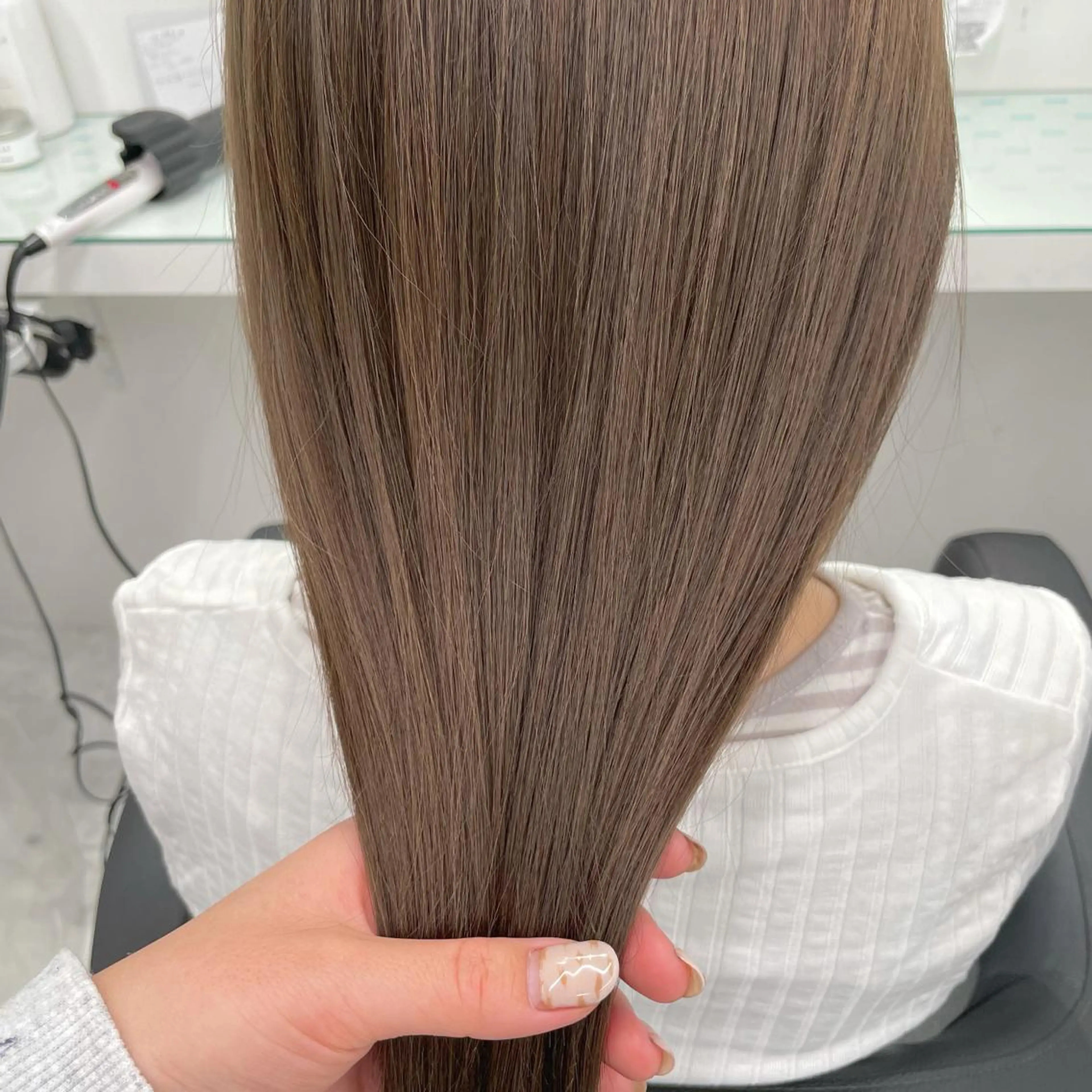 セミロング カラー ヘアカラー トリートメント 💗🤍透明感カラー 🤍💗kanonのヘアスタイル