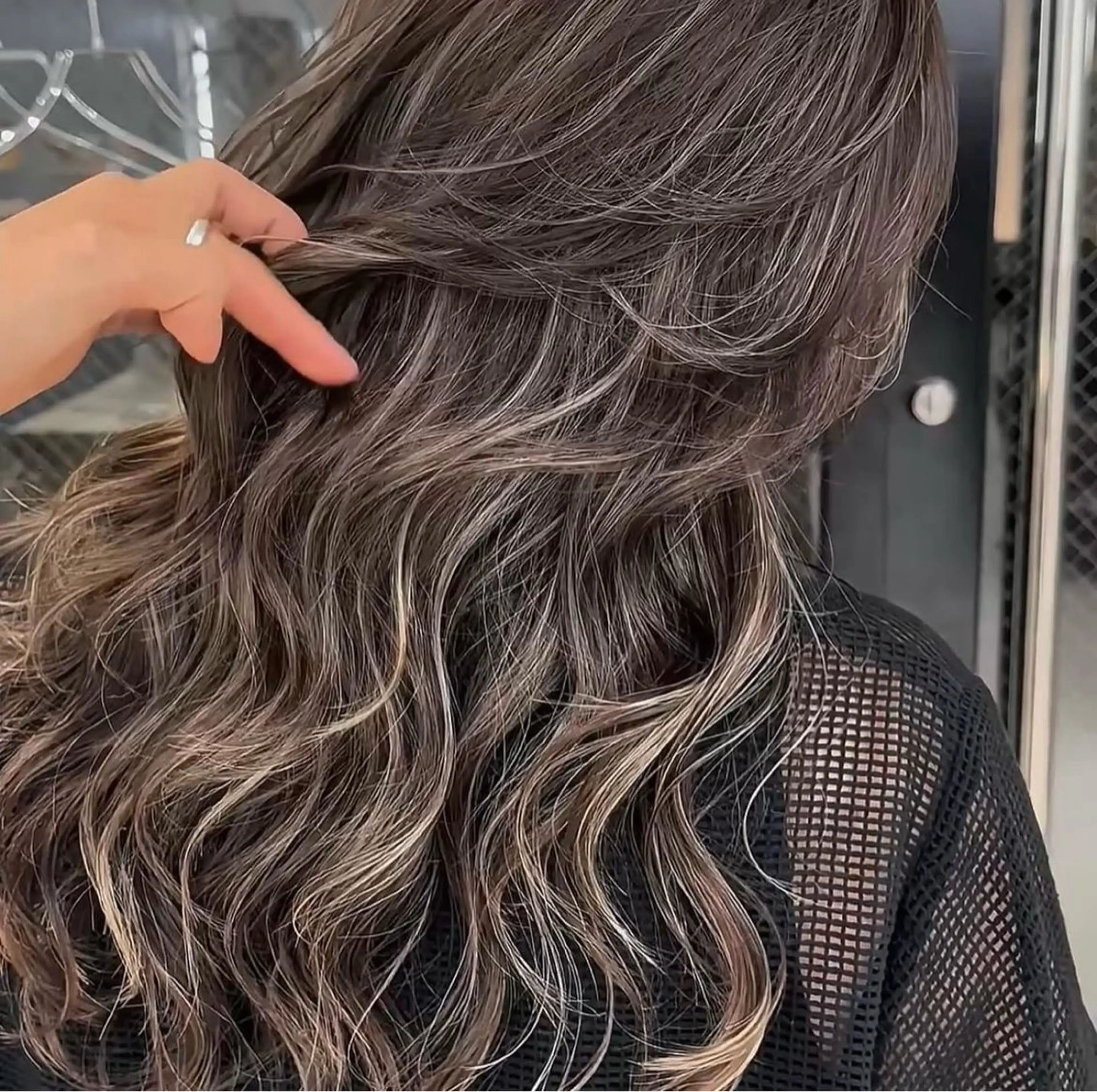 ロング カラー カット ヘアカラー フェード・メッシュ ハイトーン/fumaのヘアスタイル