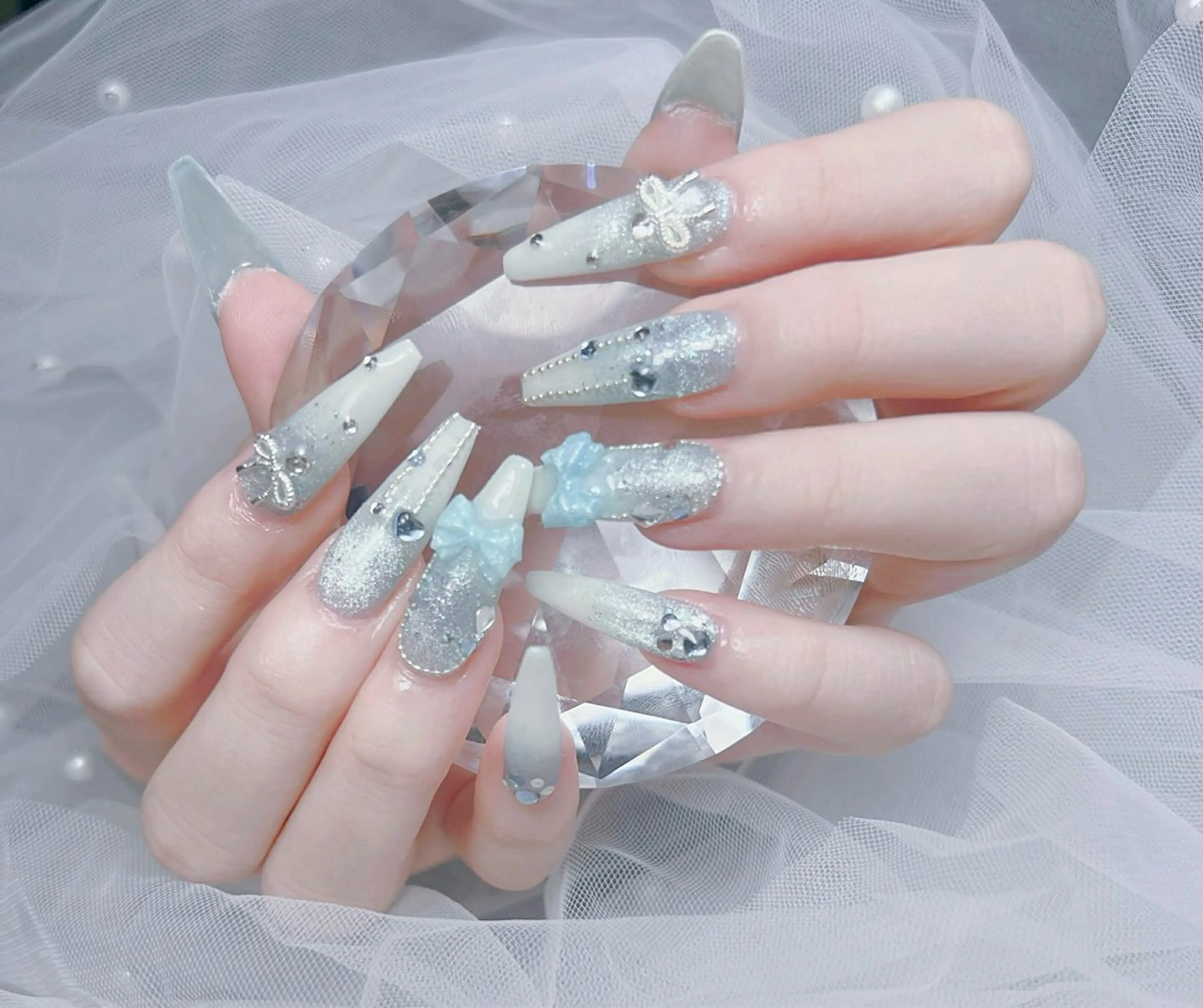 ネイル アートネイル オーロラネイル チークネイル 長さ出し フットネイル Miya _nailのネイルデザイン